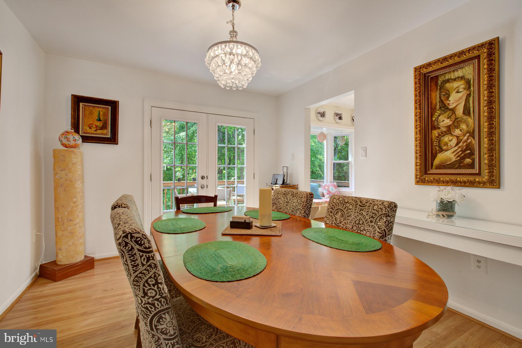 INVERNESS KNOLLS - Residential Lease