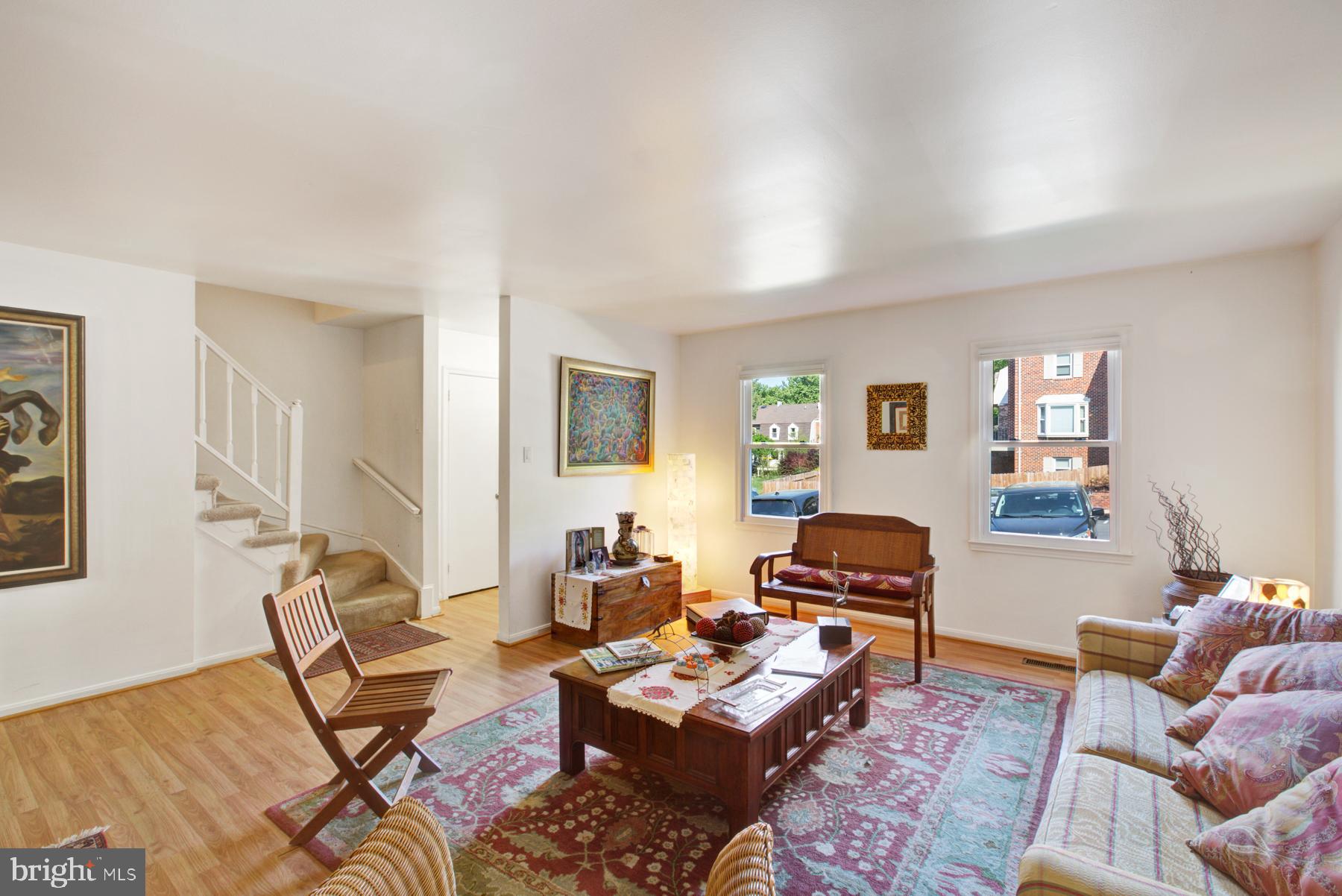 INVERNESS KNOLLS - Residential Lease