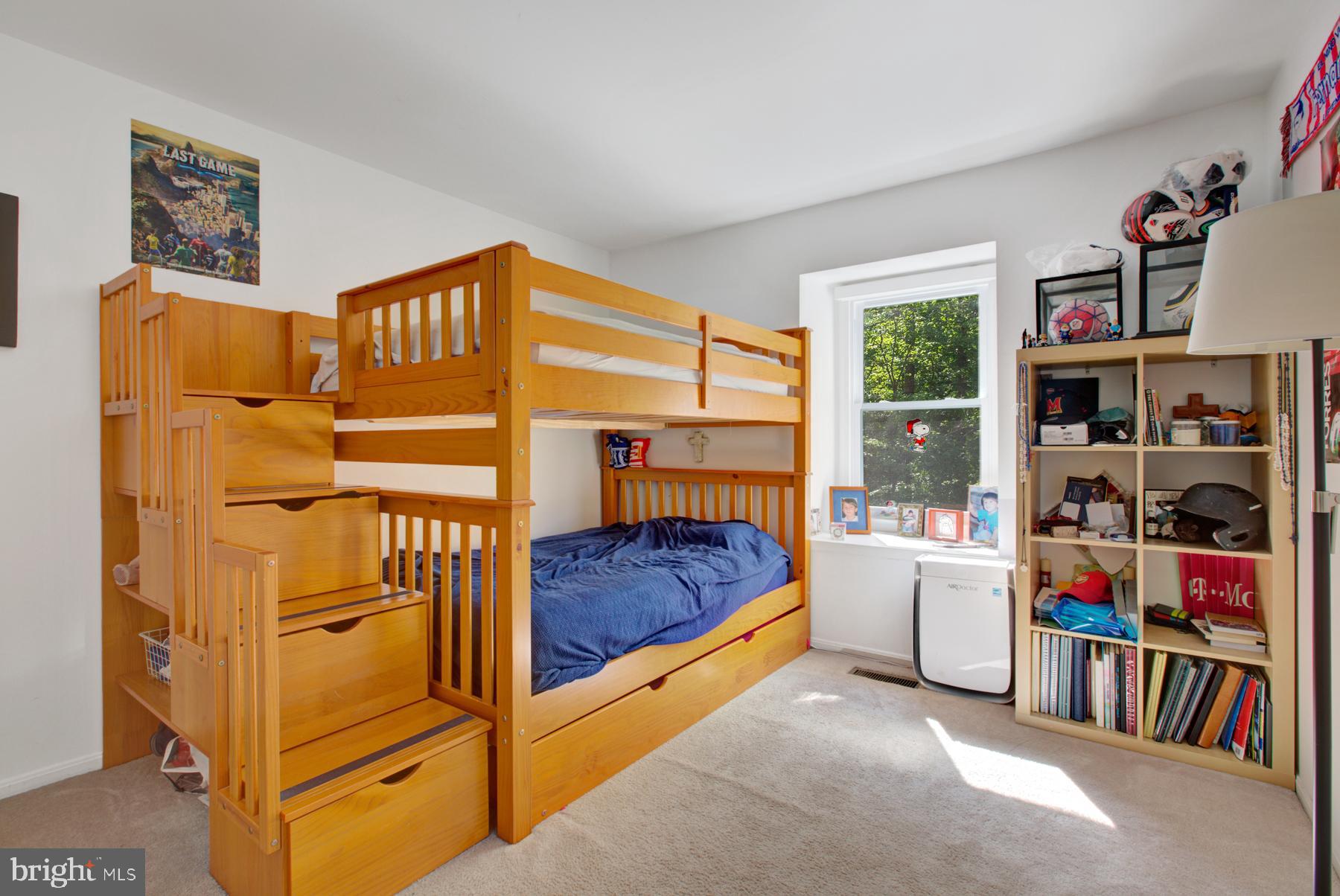 INVERNESS KNOLLS - Residential Lease