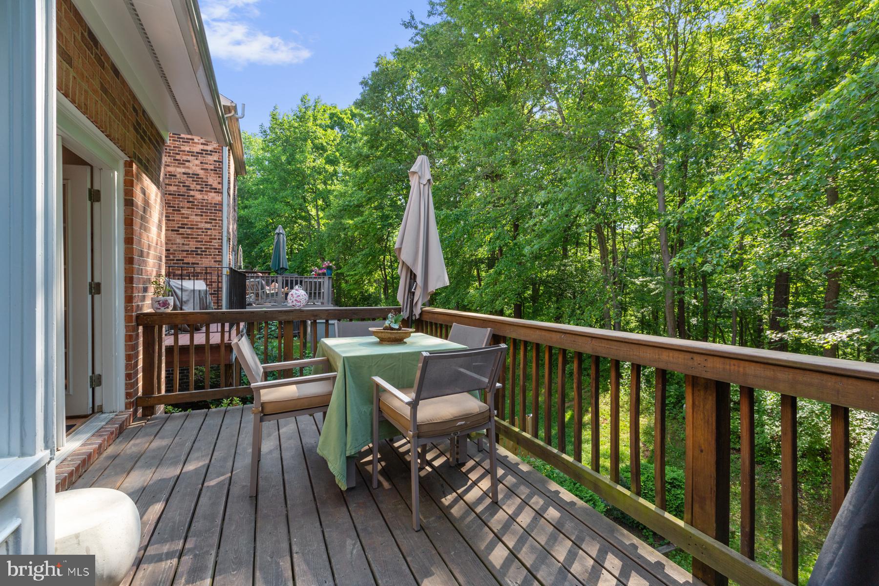 INVERNESS KNOLLS - Residential Lease