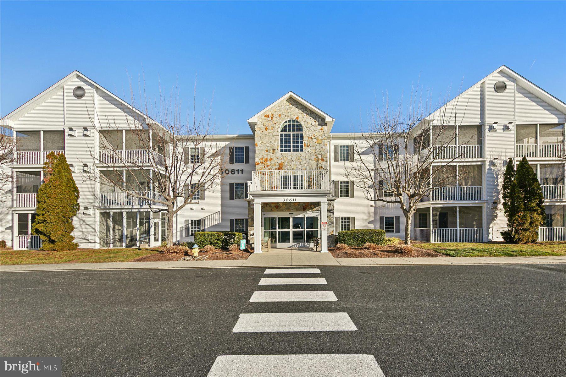 CEDAR BAY - Residential