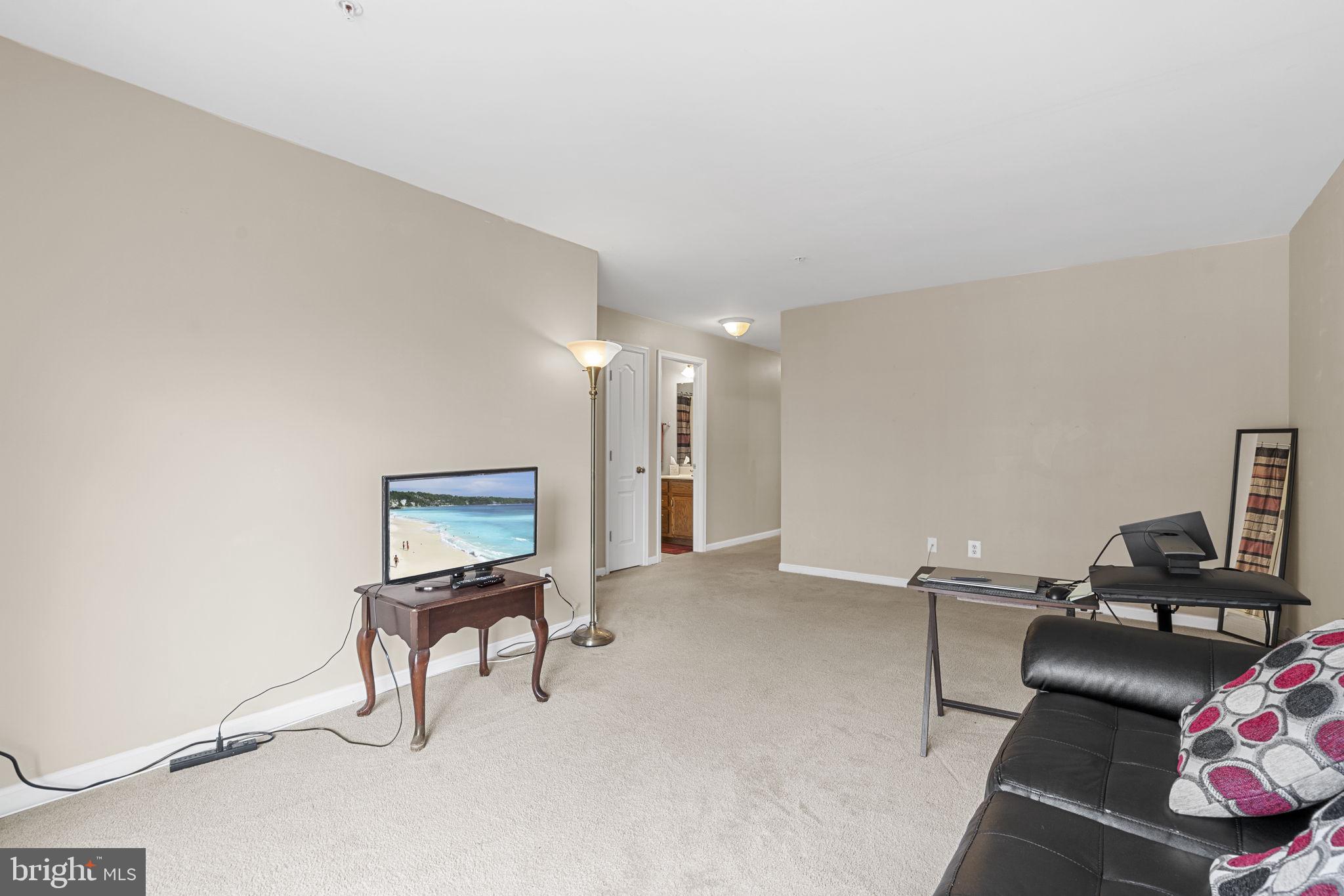 MARKET CENTER CONDOMINIUM - Residential