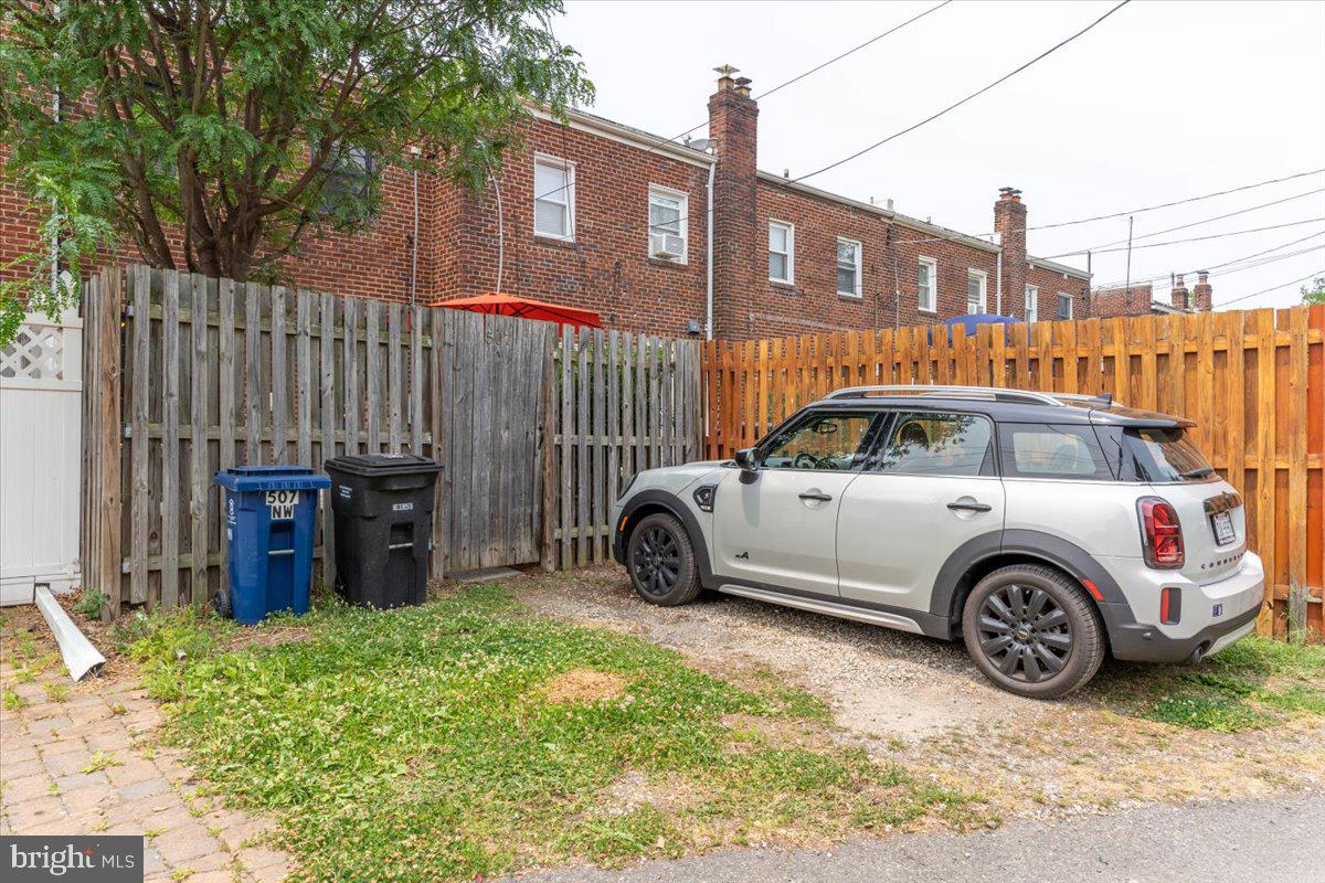 OLD TOWN ALEXANDRIA - Residential