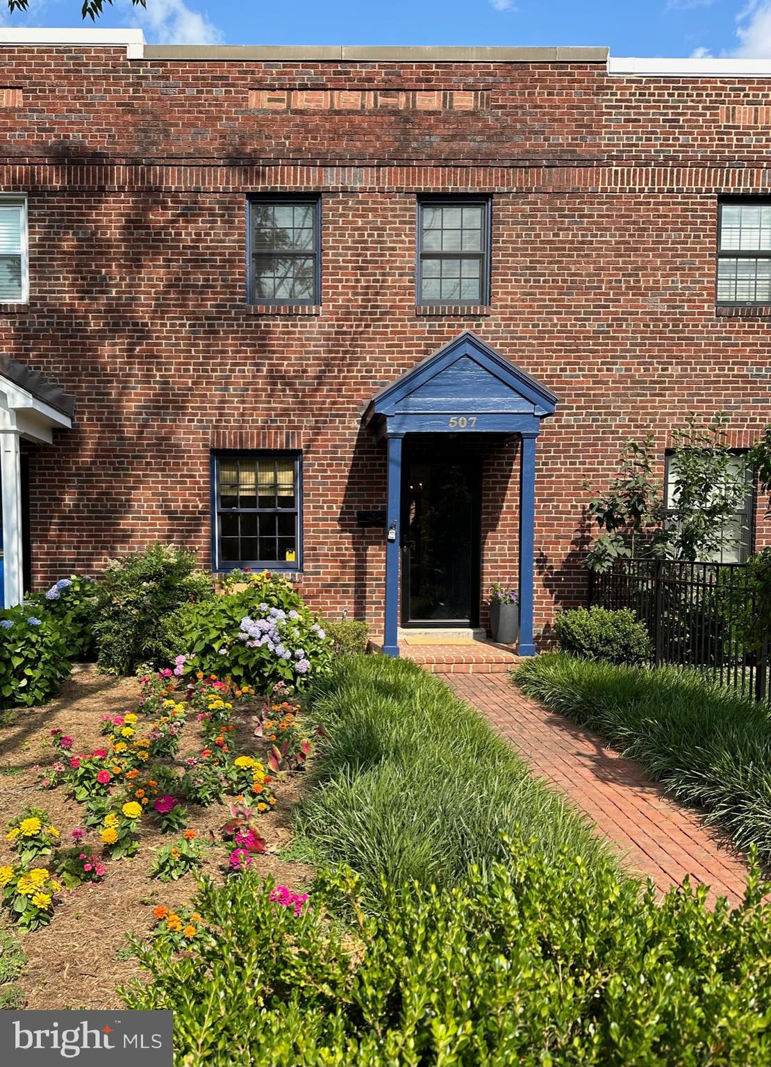 OLD TOWN ALEXANDRIA - Residential