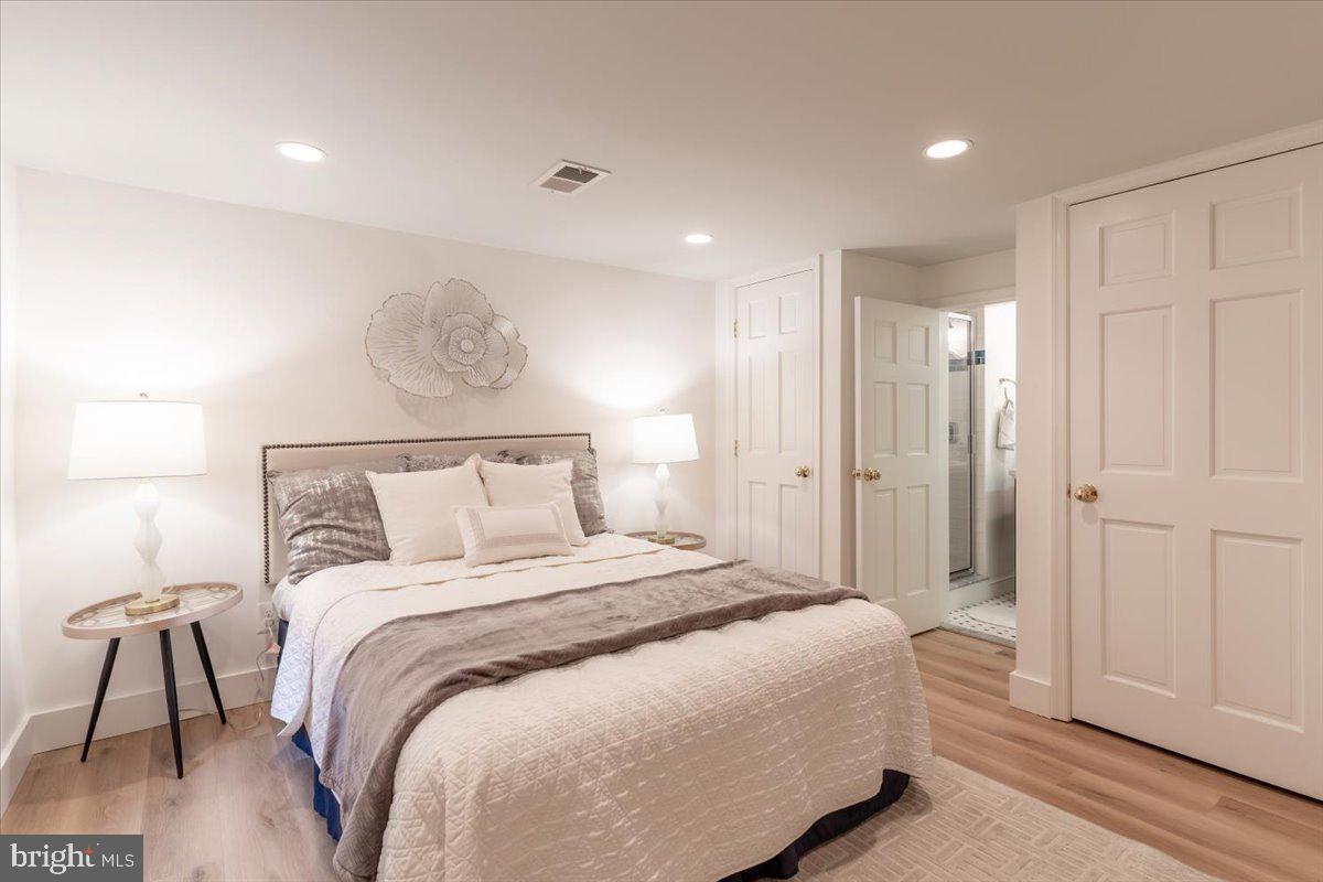 OLD TOWN ALEXANDRIA - Residential