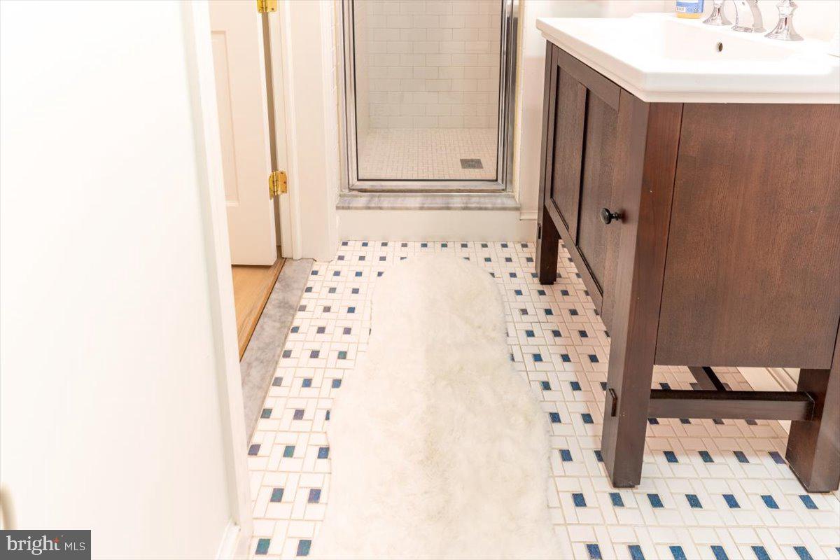 OLD TOWN ALEXANDRIA - Residential