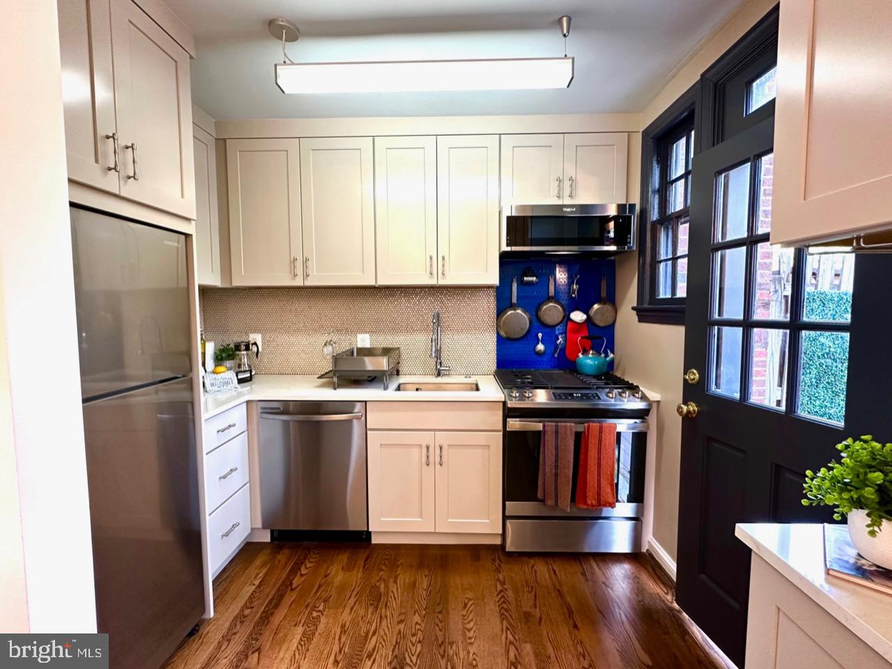 OLD TOWN ALEXANDRIA - Residential