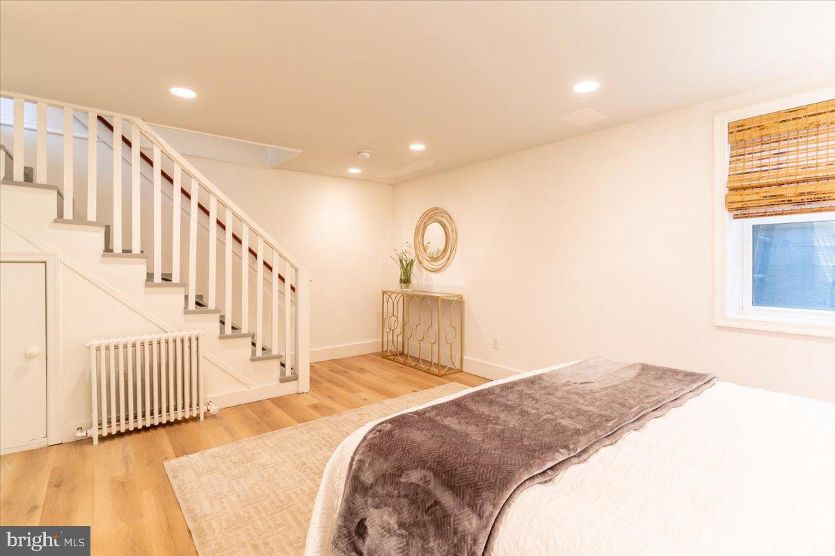 OLD TOWN ALEXANDRIA - Residential