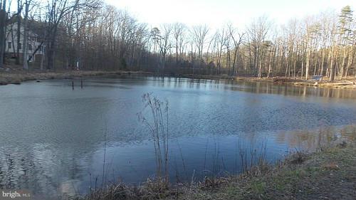 OLIVERS POND - Residential