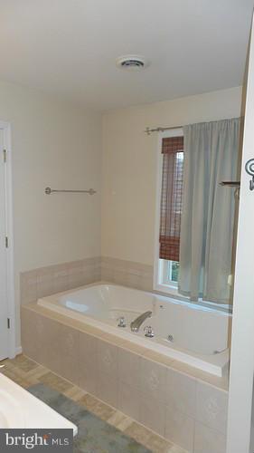 OLIVERS POND - Residential