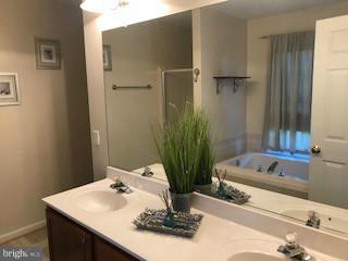 OLIVERS POND - Residential