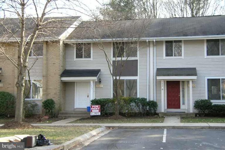HARDWOOD FLOOR THRU OUT*GRANITE COUNTER TOP*NEW DISHWASHER & STOVE*RECESS LIGHTS ALL ROOMS*  FULLY FINISHED BASEMENT W/FULL BATH+ SHOWER*WET BAR*WALK OUT LEVEL* LARGE BACK YARD*EASY COMMUTE TO VA OR DC,SHOPPING* NO PETS NON SMOKING PROPERTY. AVAILABLE 4/1/18