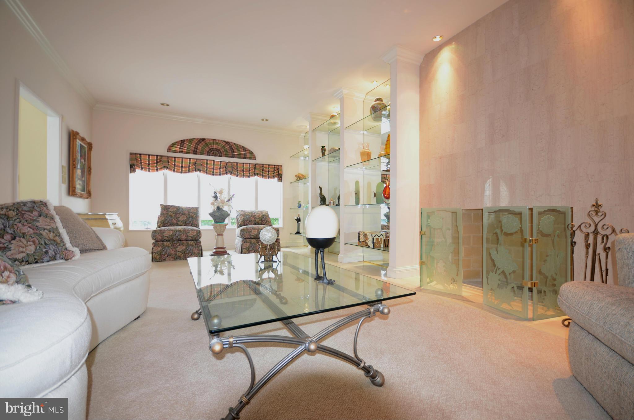 FOXCHASE - Residential