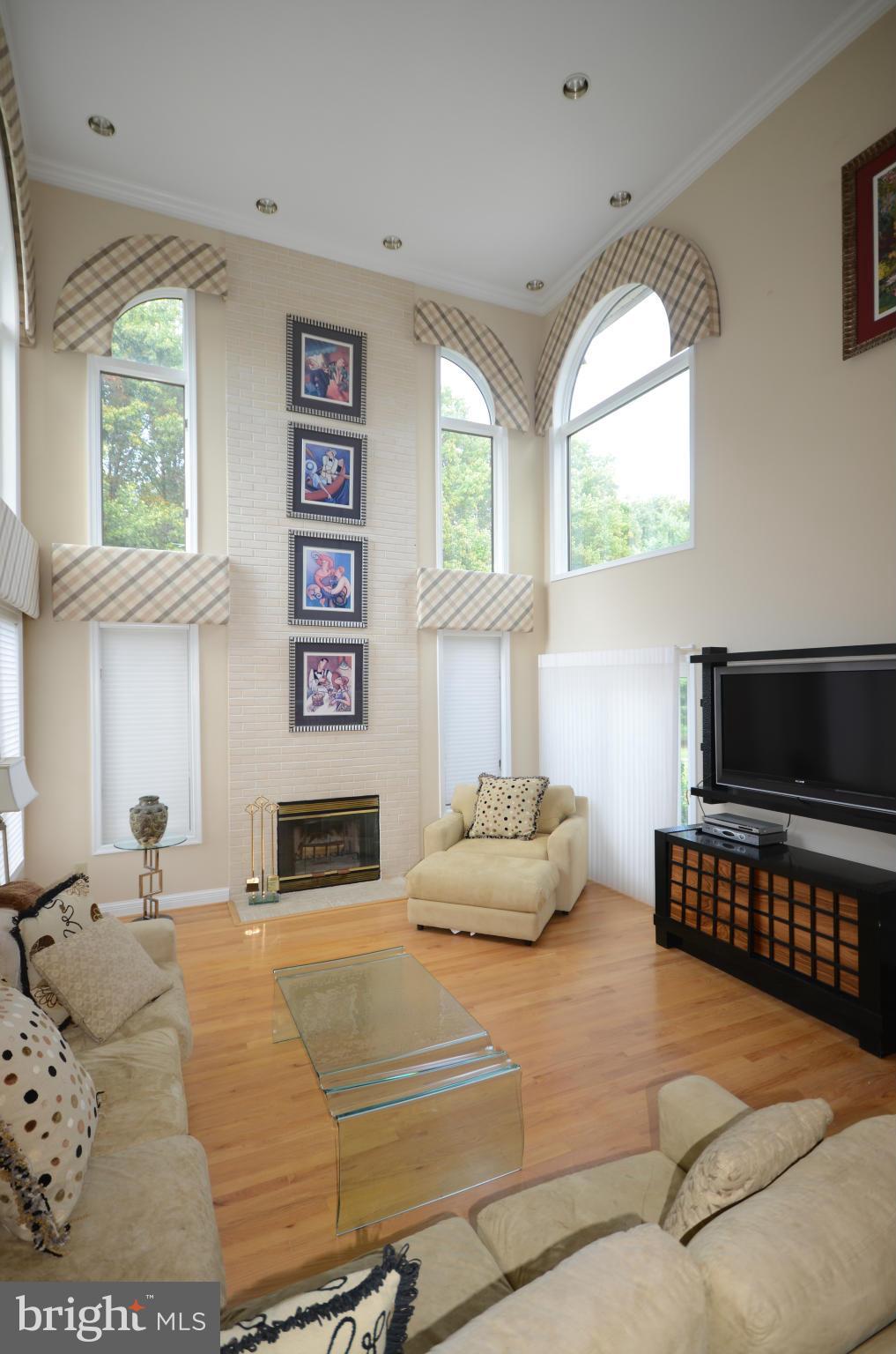 FOXCHASE - Residential