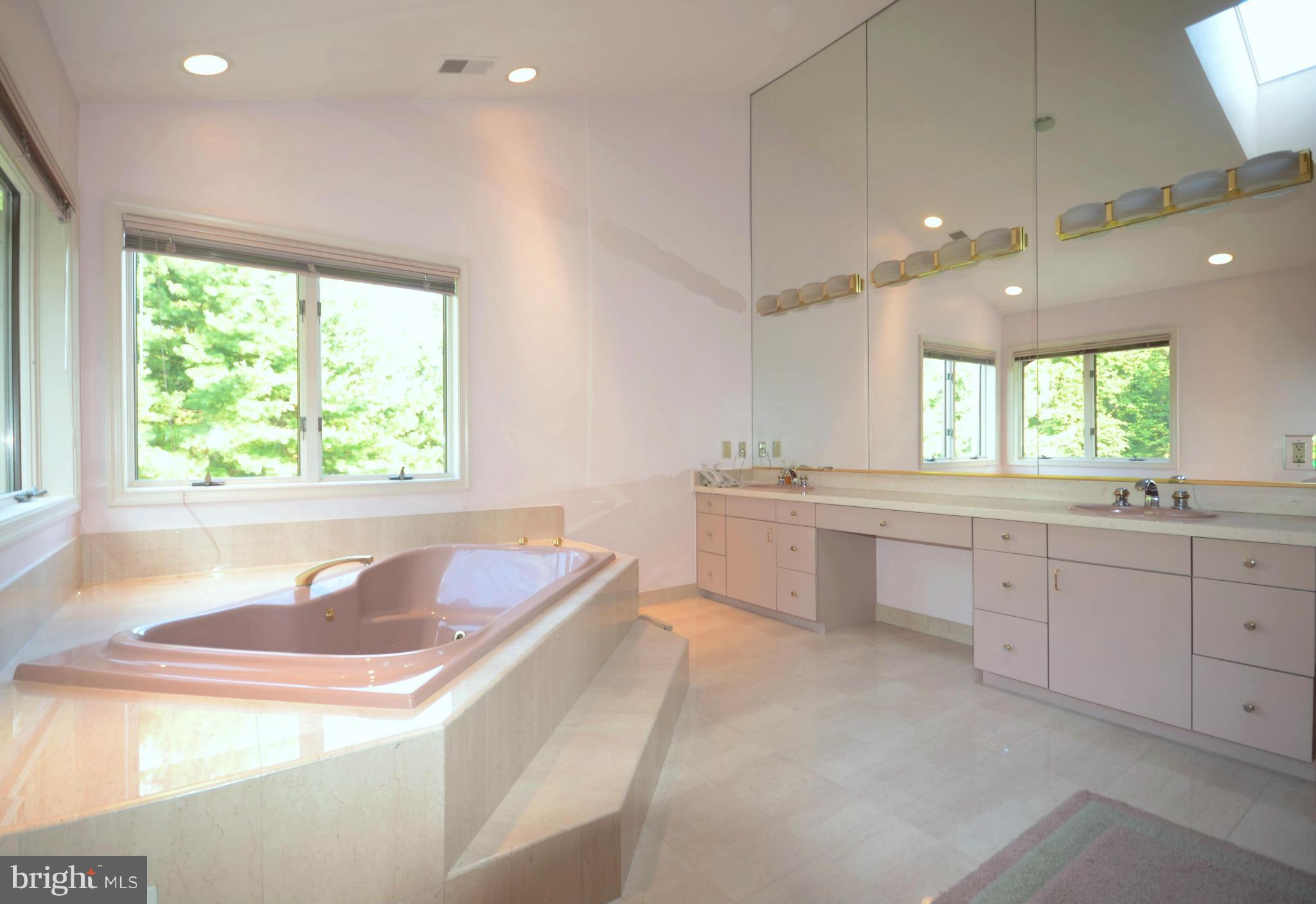 FOXCHASE - Residential