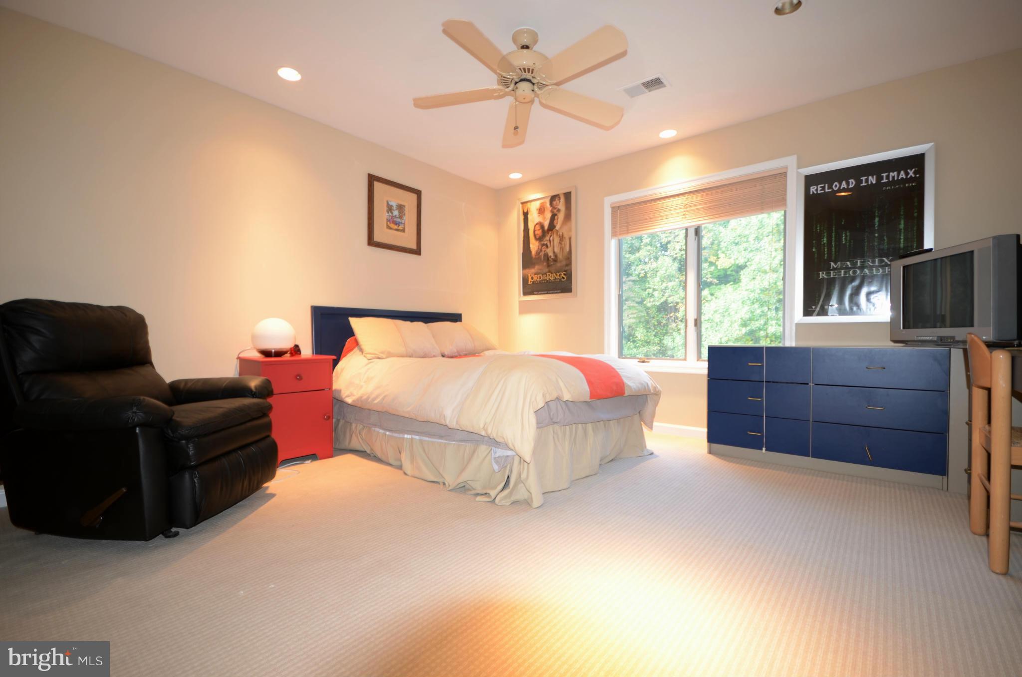 FOXCHASE - Residential