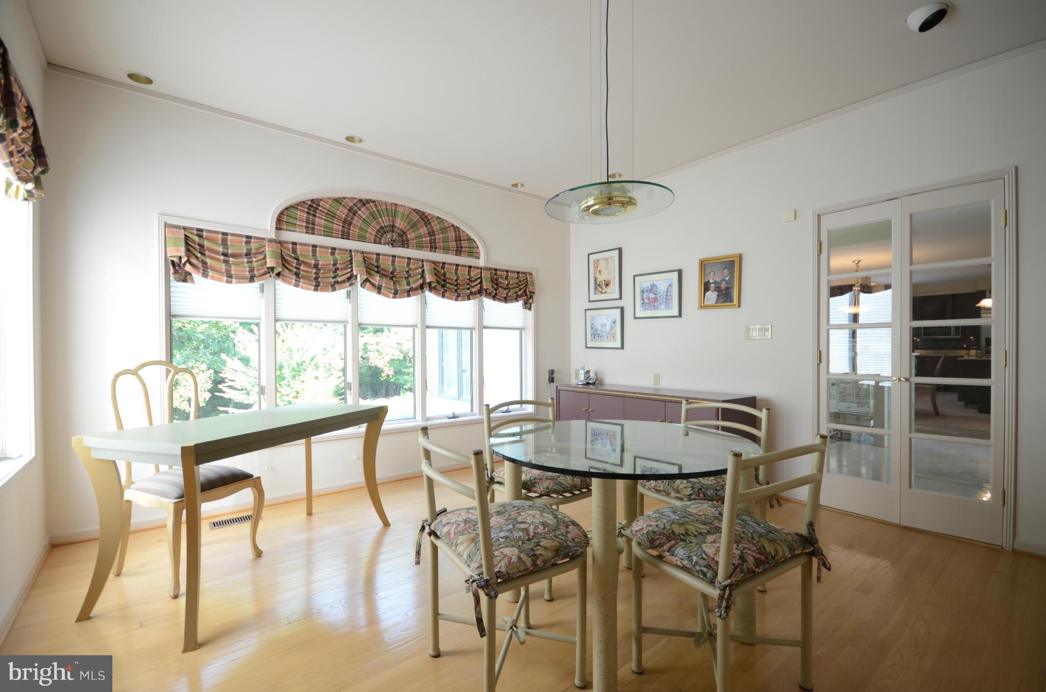 FOXCHASE - Residential