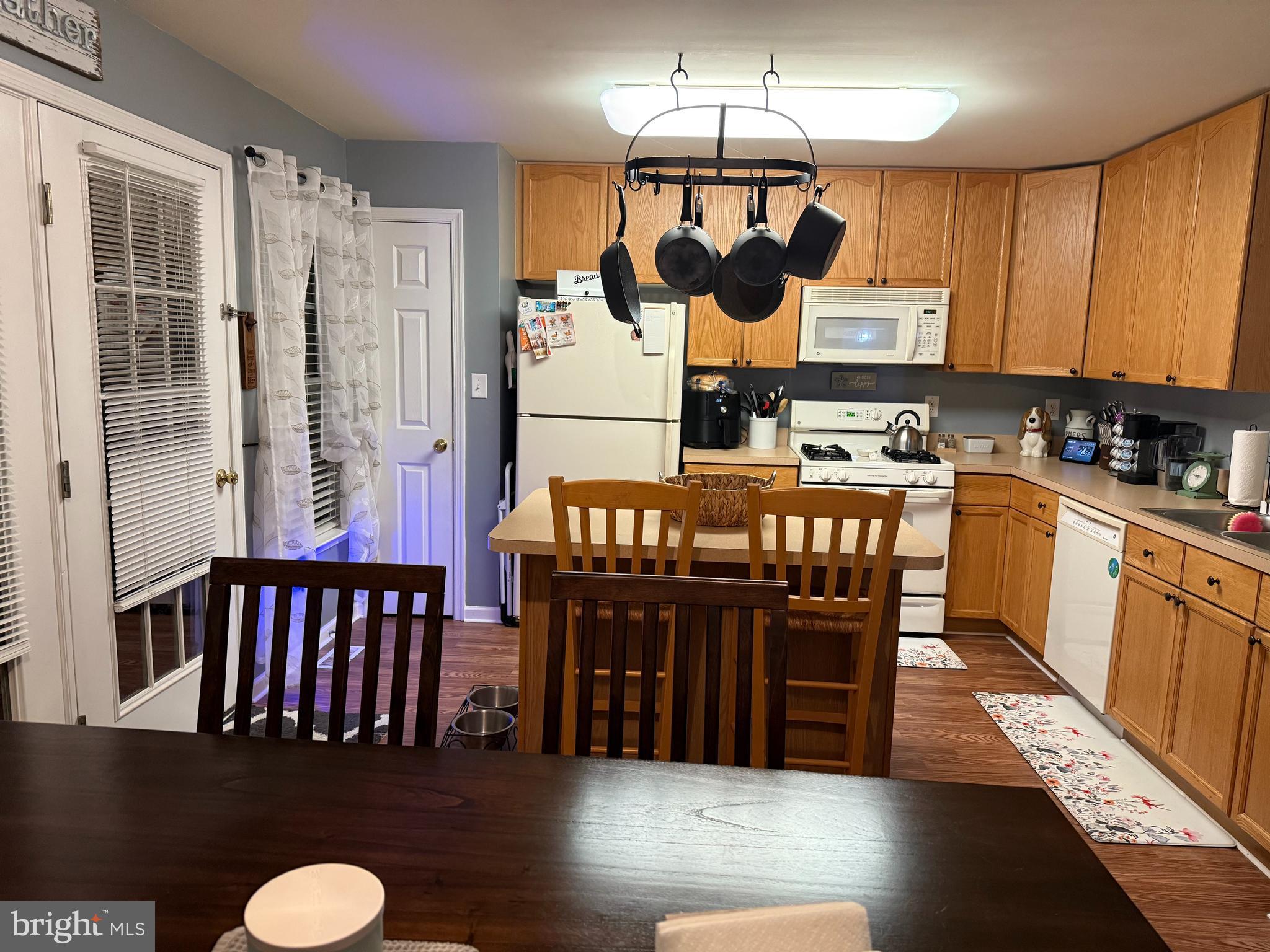 FAIRWAYS AT STONEBRIDGE - Residential