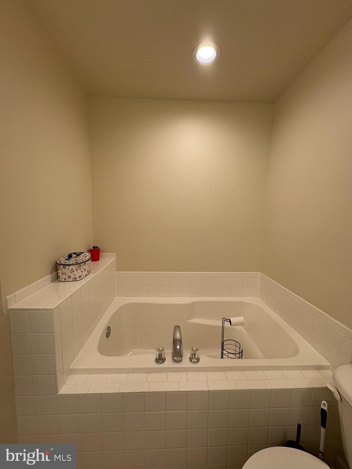 FAIRWAYS AT STONEBRIDGE - Residential