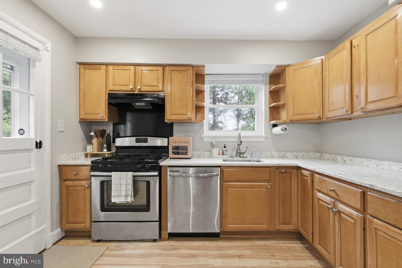 CAMERON HOMES - Residential