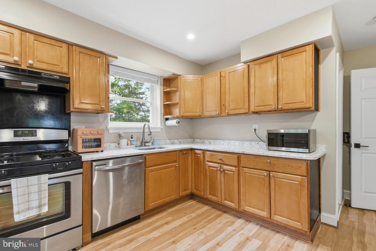 CAMERON HOMES - Residential