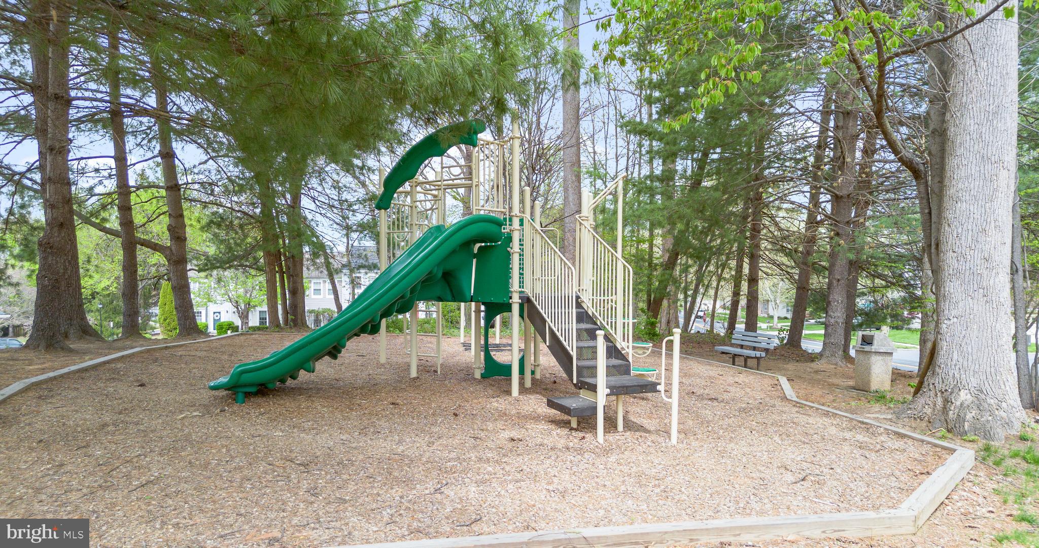 LAKE HALLOWELL - Residential