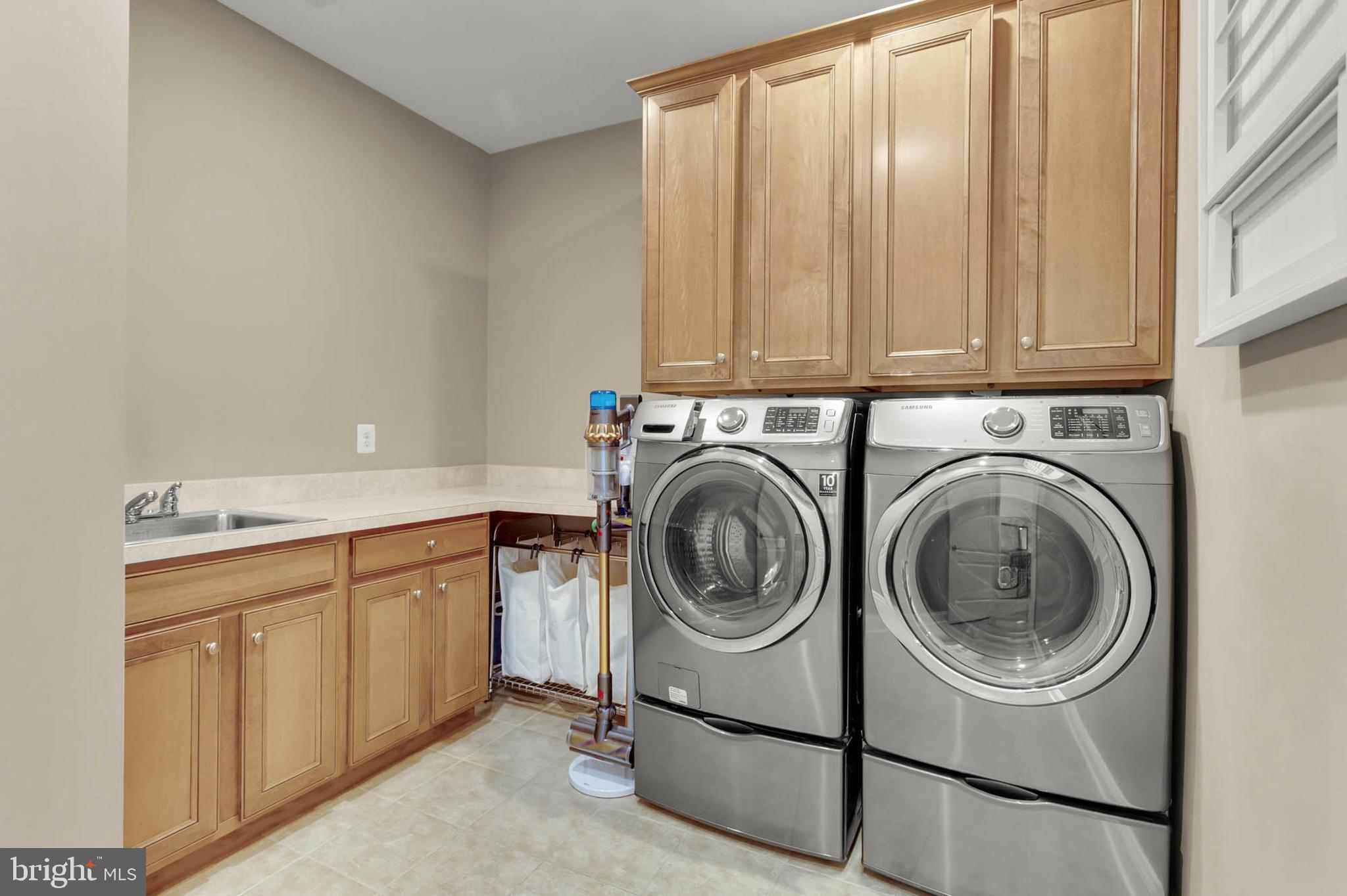 FOX MEADOW - Residential