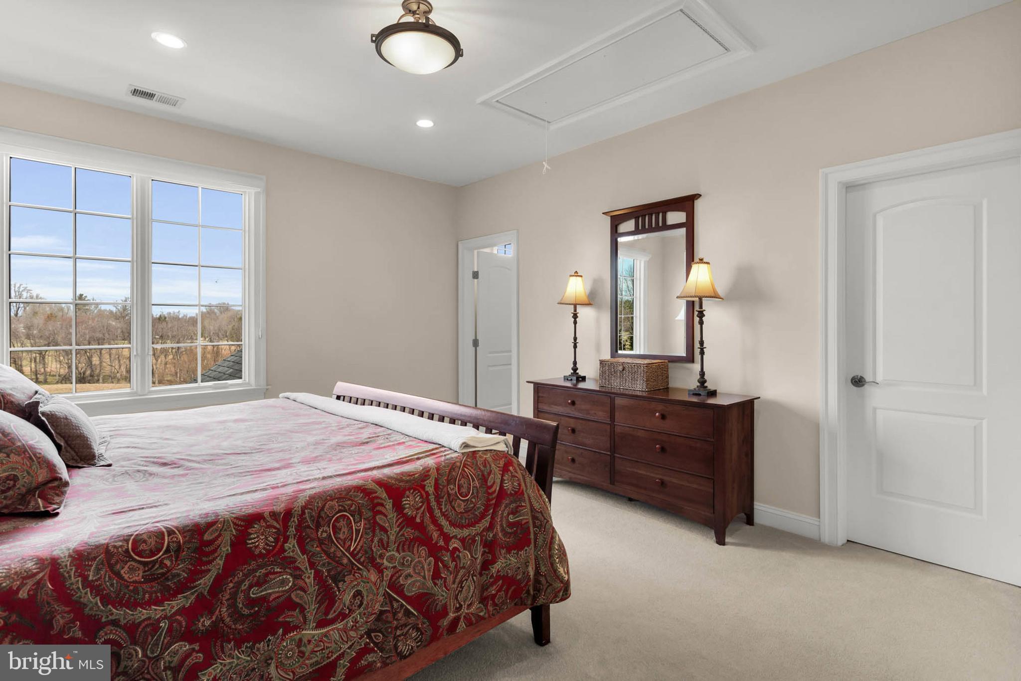 FOX MEADOW - Residential