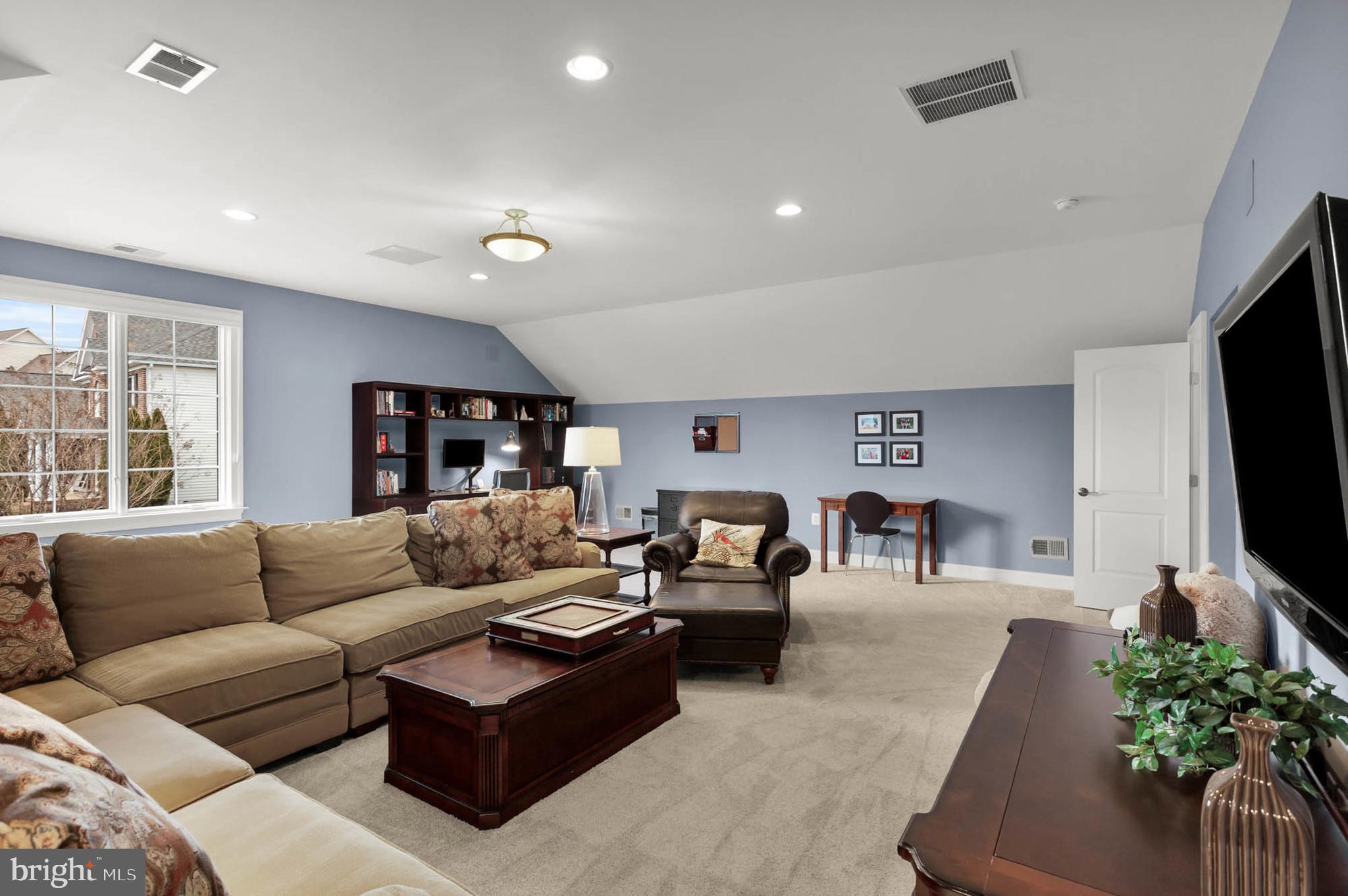 FOX MEADOW - Residential