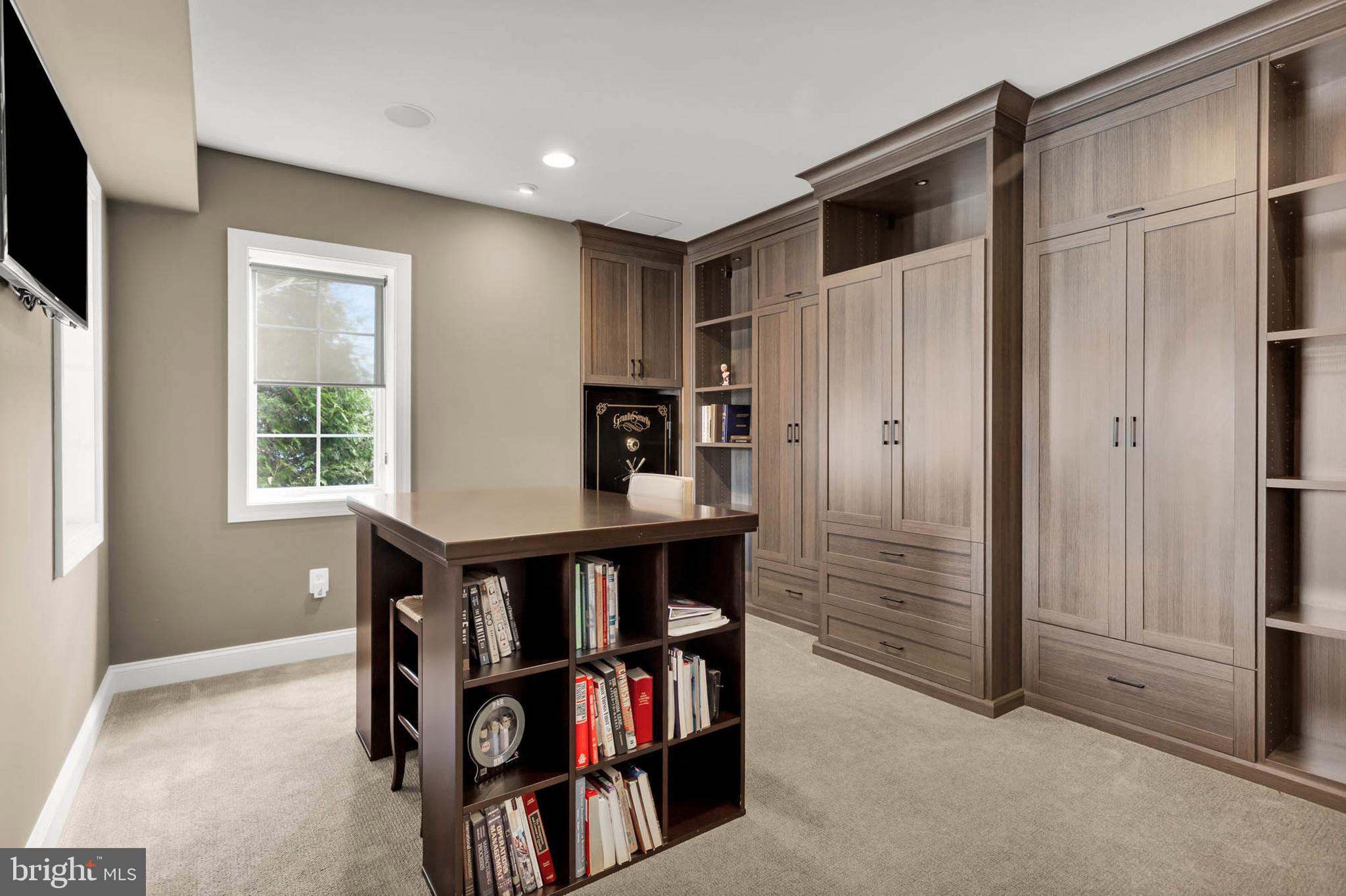 FOX MEADOW - Residential