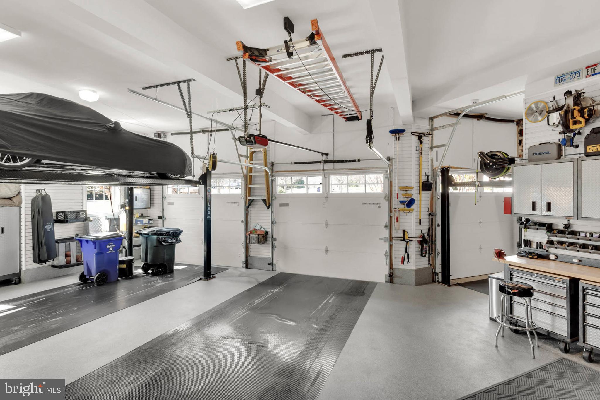 FOX MEADOW - Residential