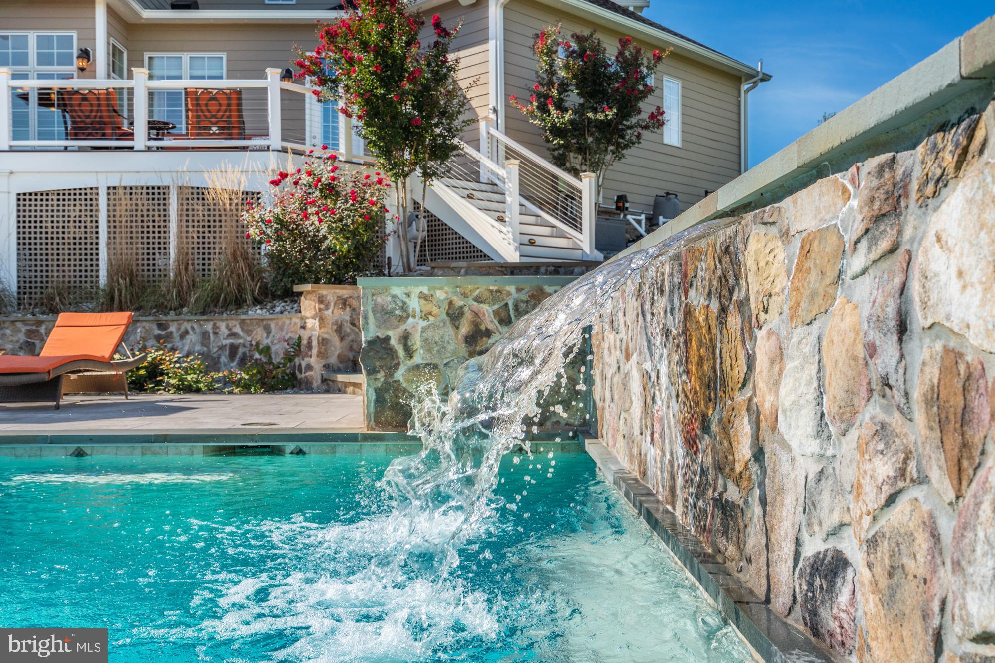 FOX MEADOW - Residential