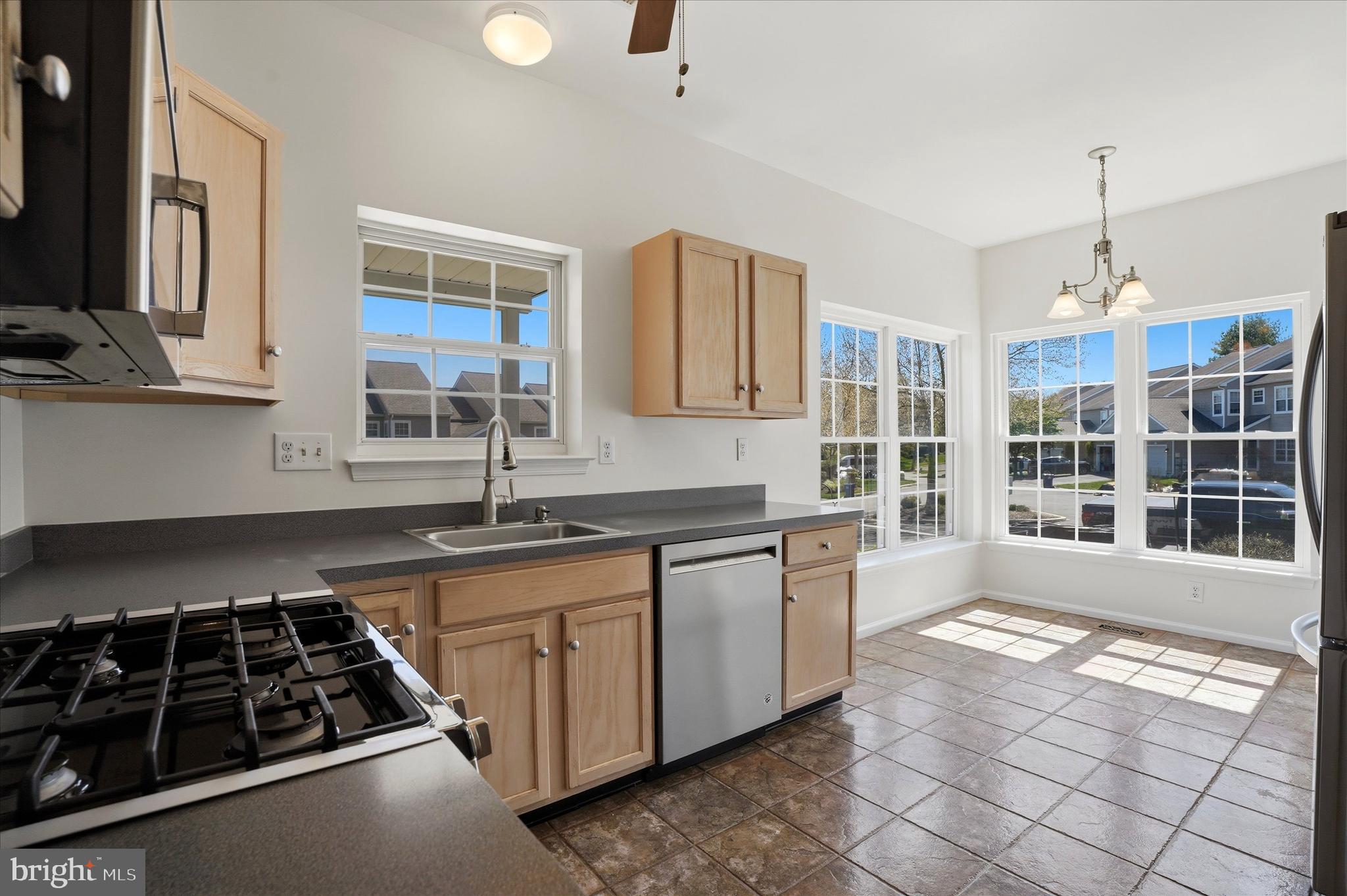 CHARLESTOWN HUNT - Residential