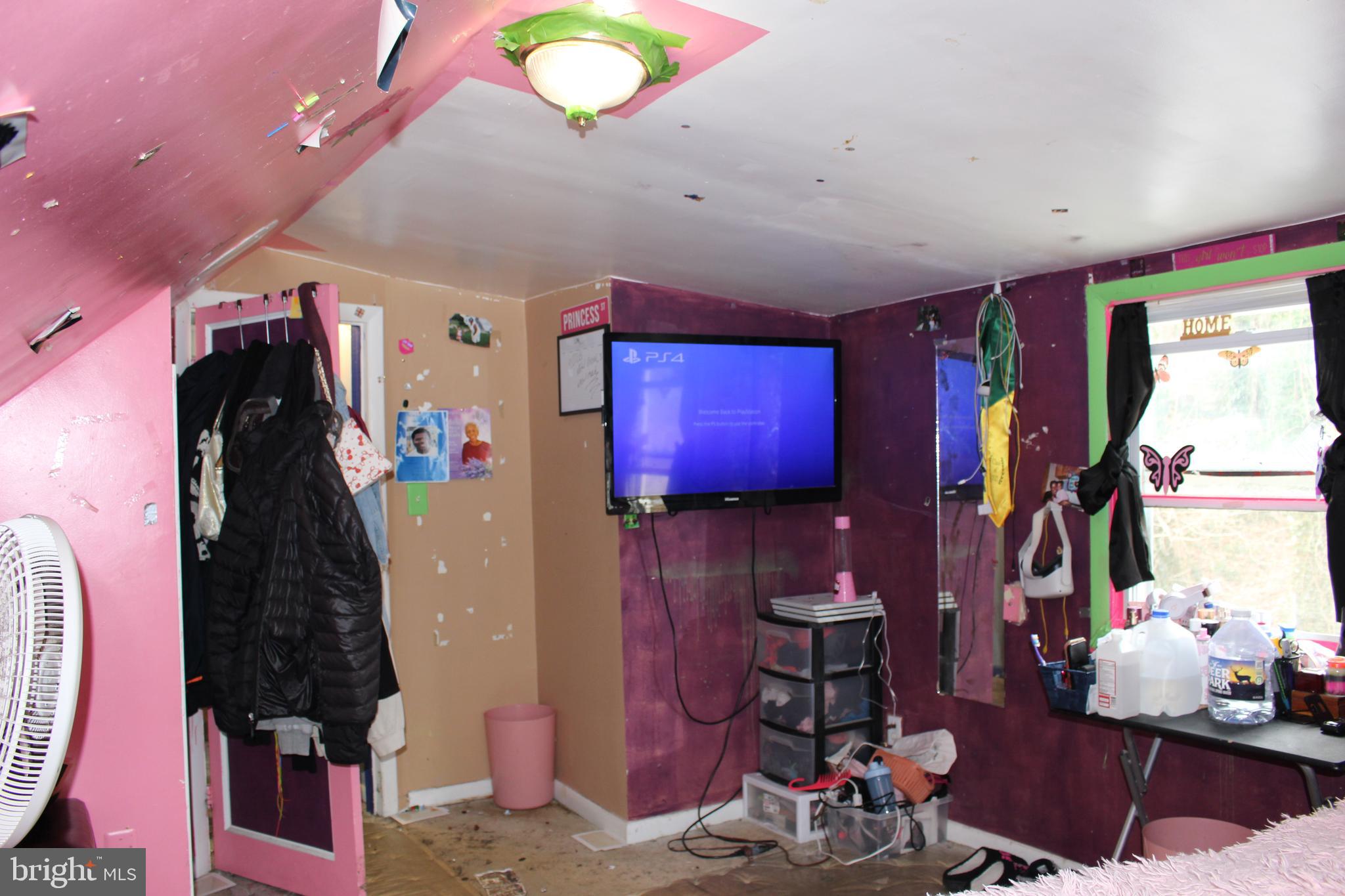 DEFENSE HEIGHTS - Residential