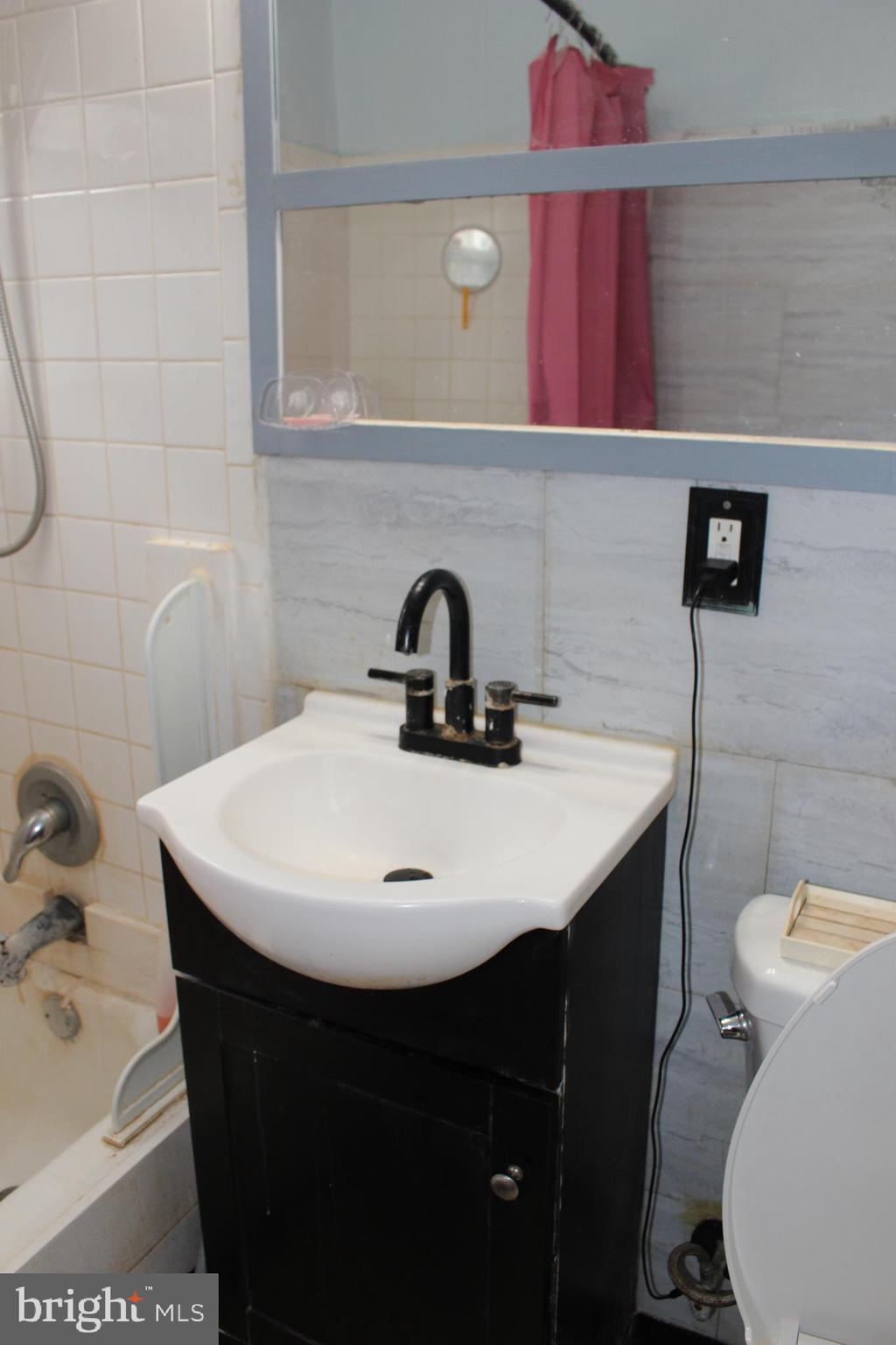 DEFENSE HEIGHTS - Residential