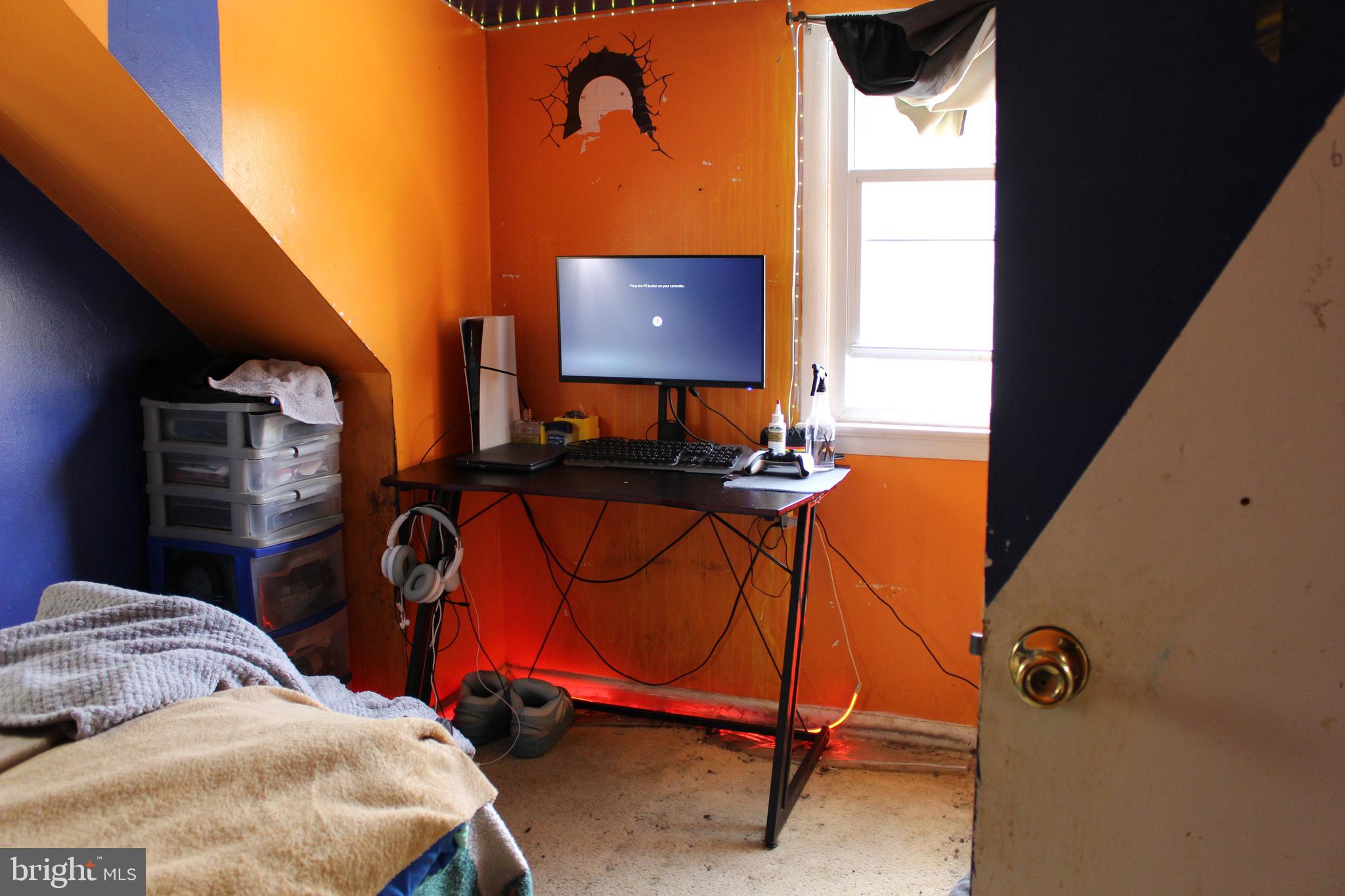 DEFENSE HEIGHTS - Residential