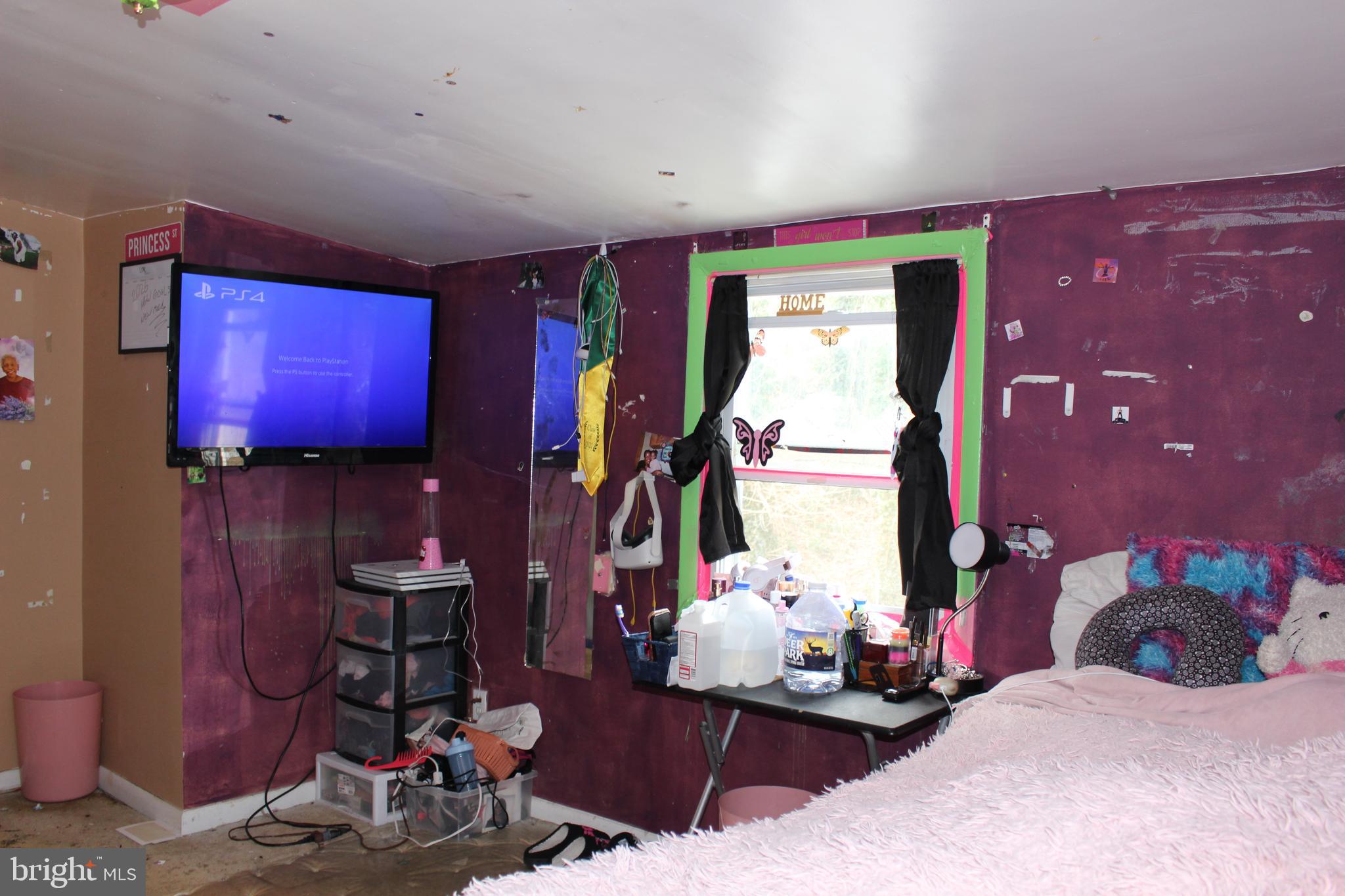 DEFENSE HEIGHTS - Residential