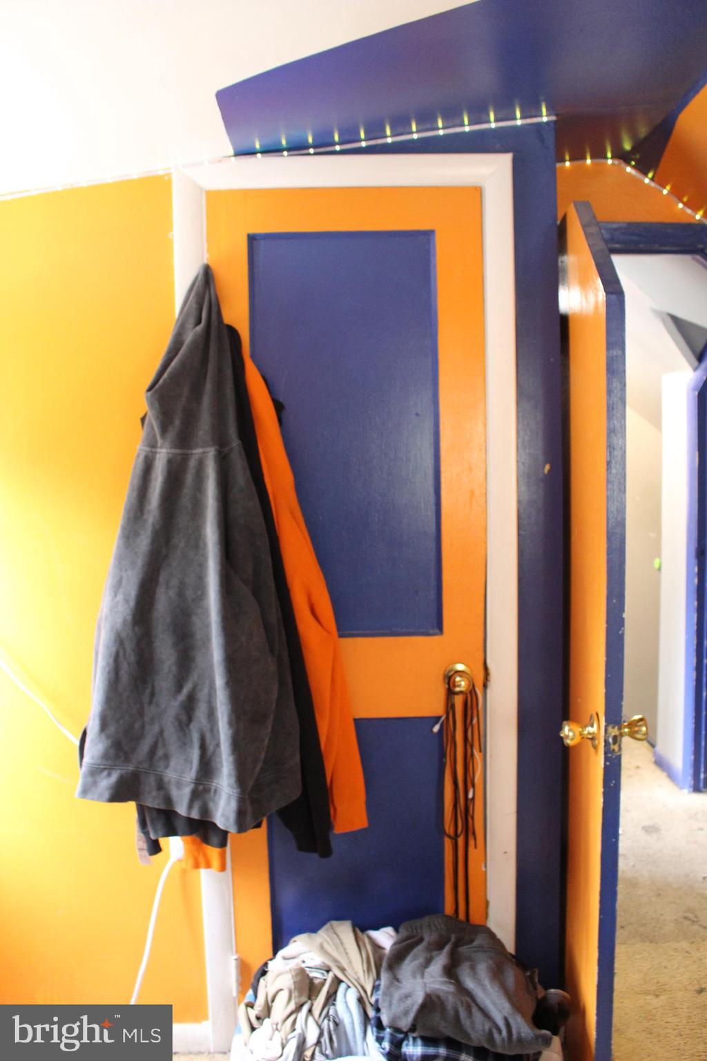 DEFENSE HEIGHTS - Residential