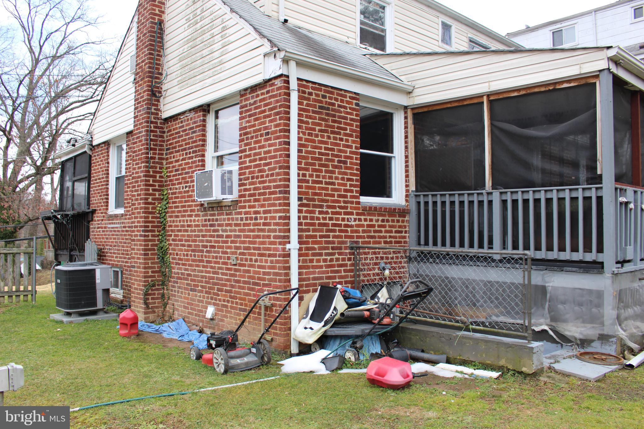 DEFENSE HEIGHTS - Residential