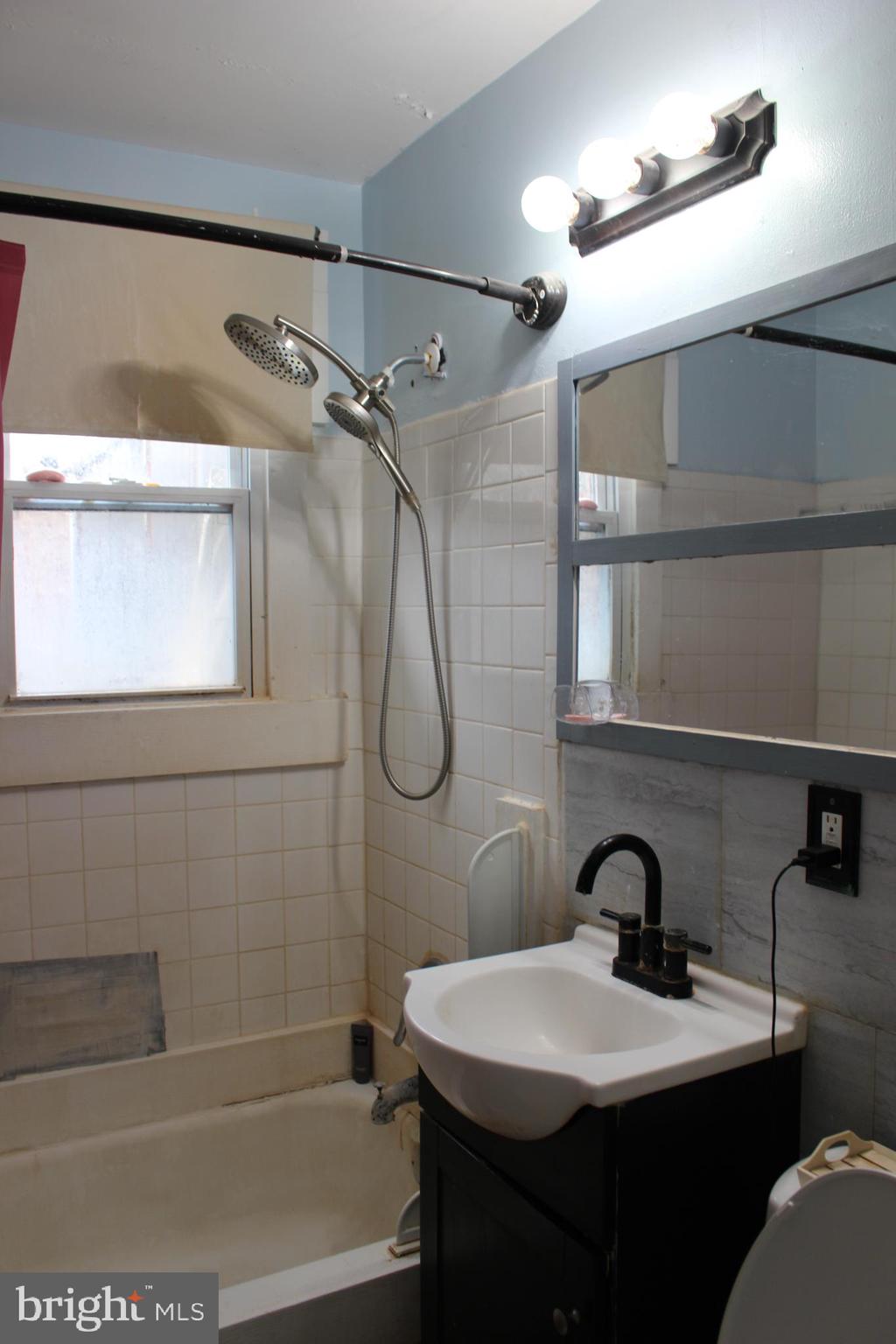 DEFENSE HEIGHTS - Residential