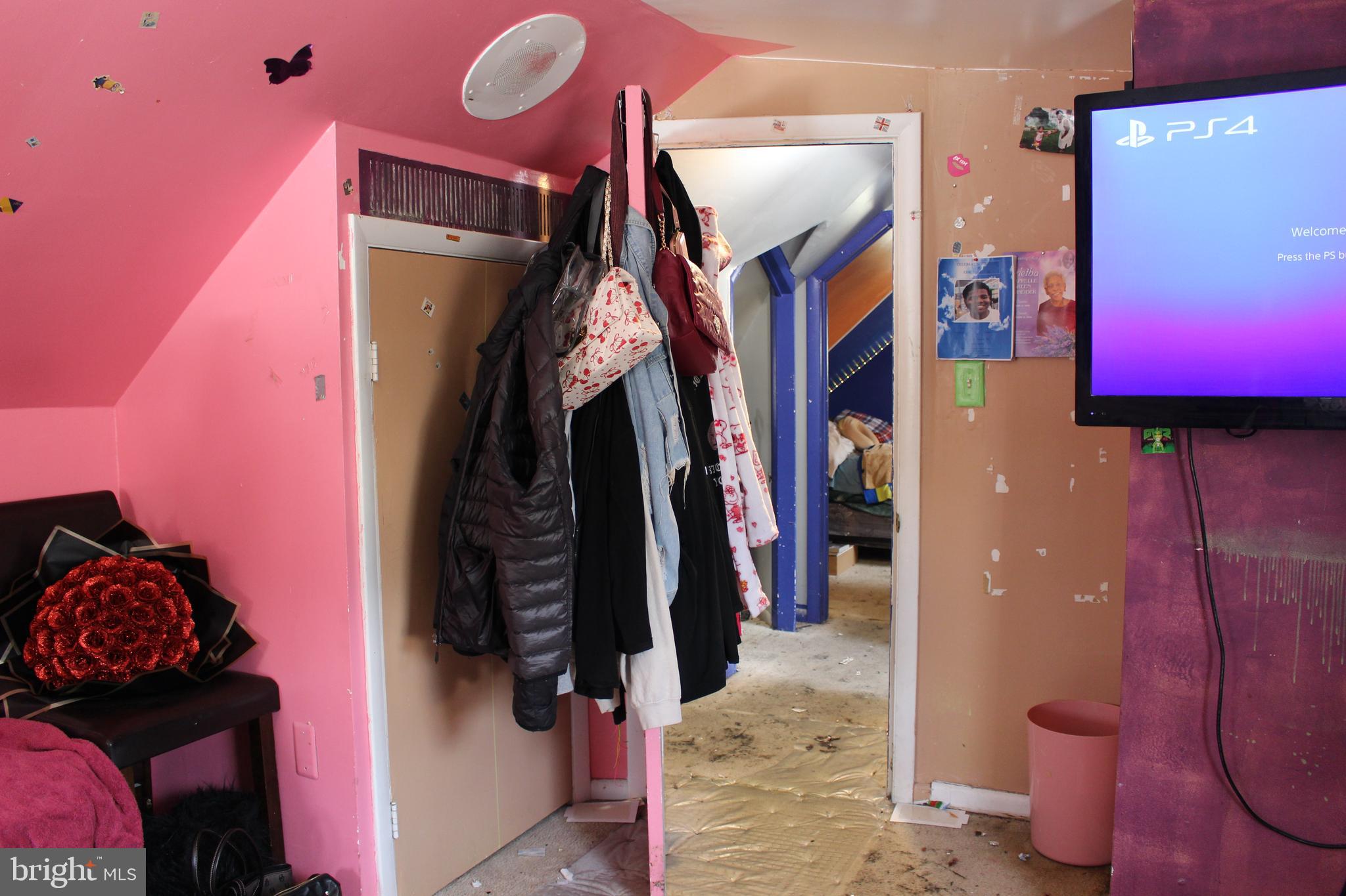 DEFENSE HEIGHTS - Residential