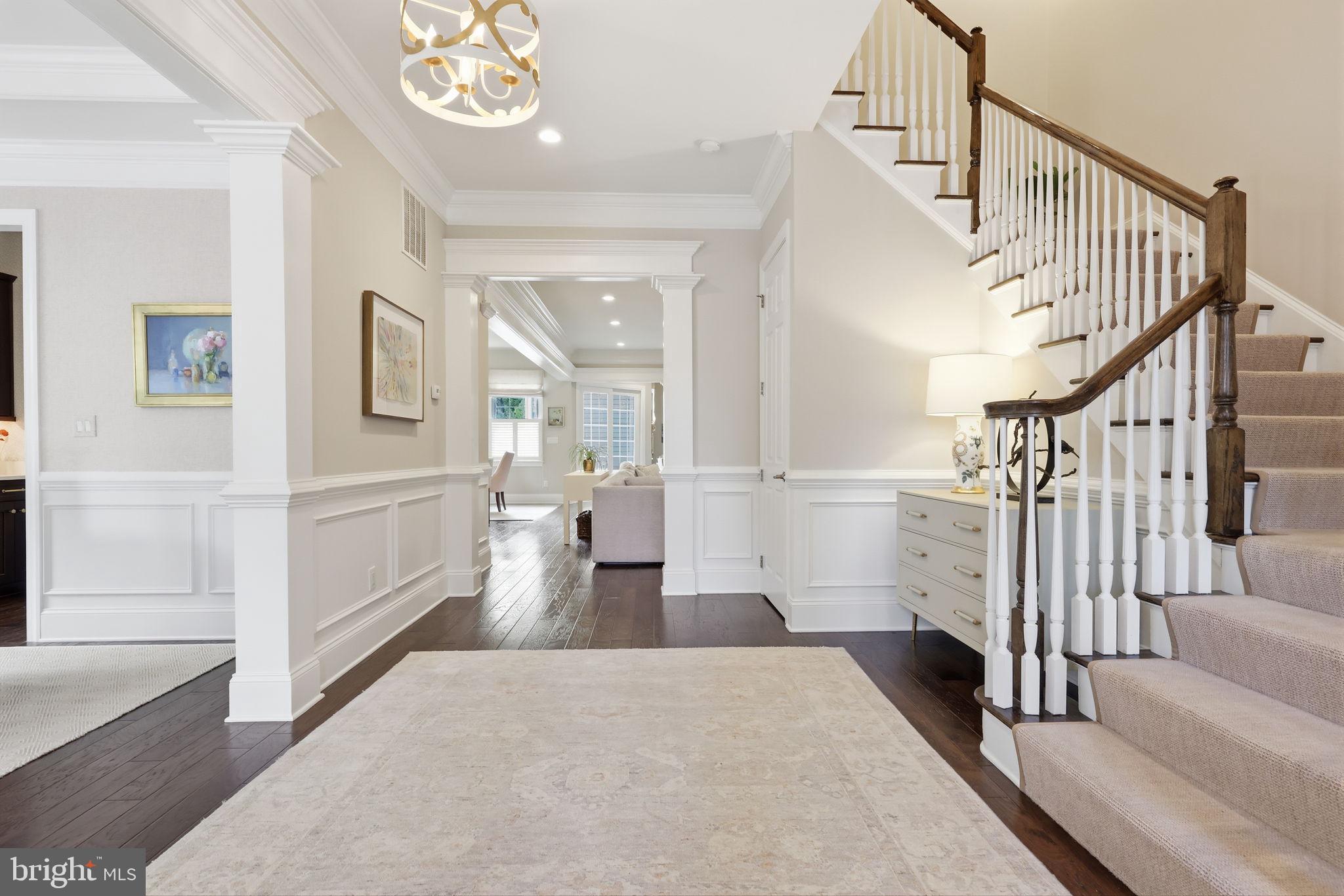 80 CREEKVIEW LANE