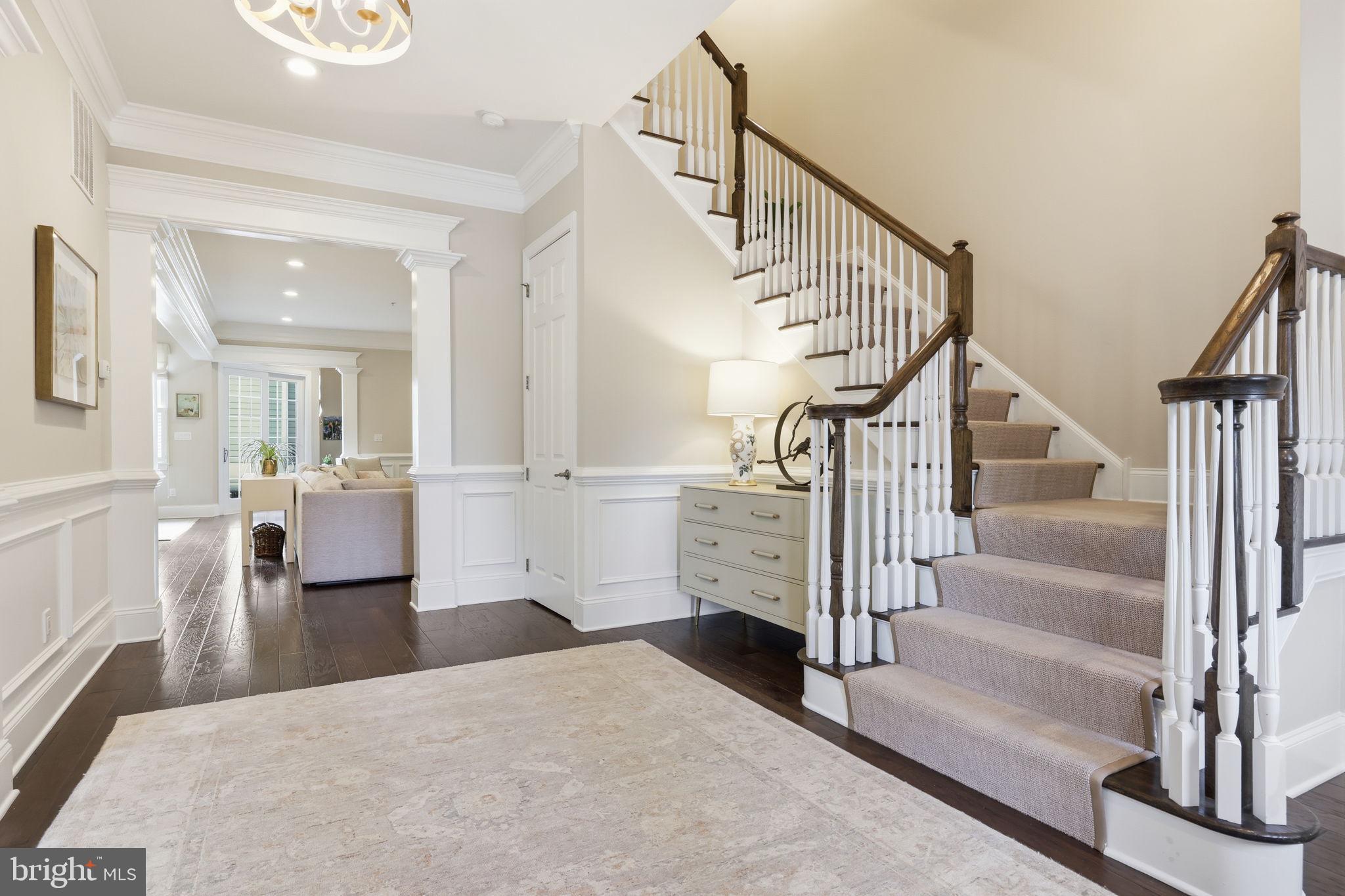 80 CREEKVIEW LANE
