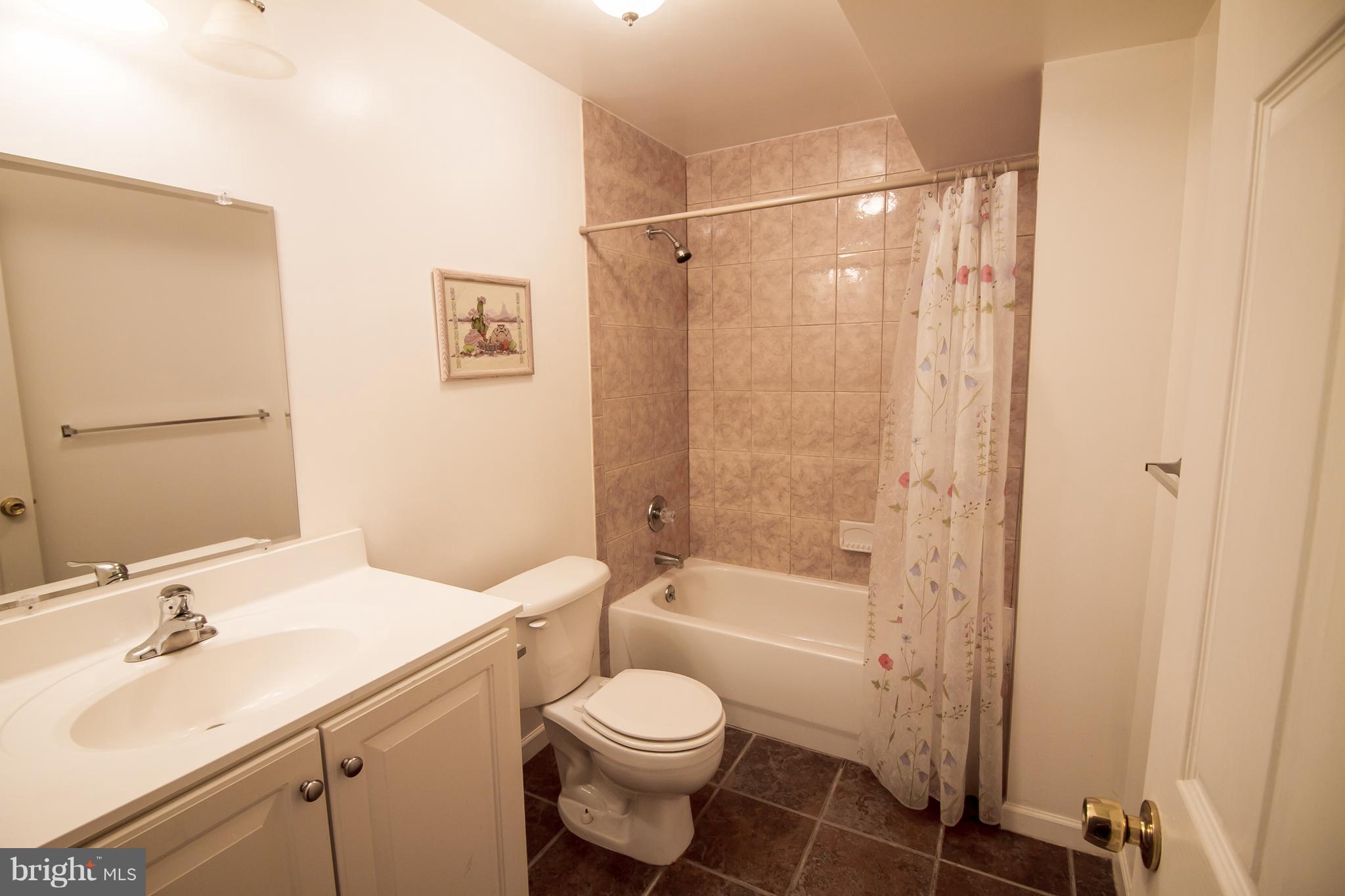 LAKELAND PLACE - Residential