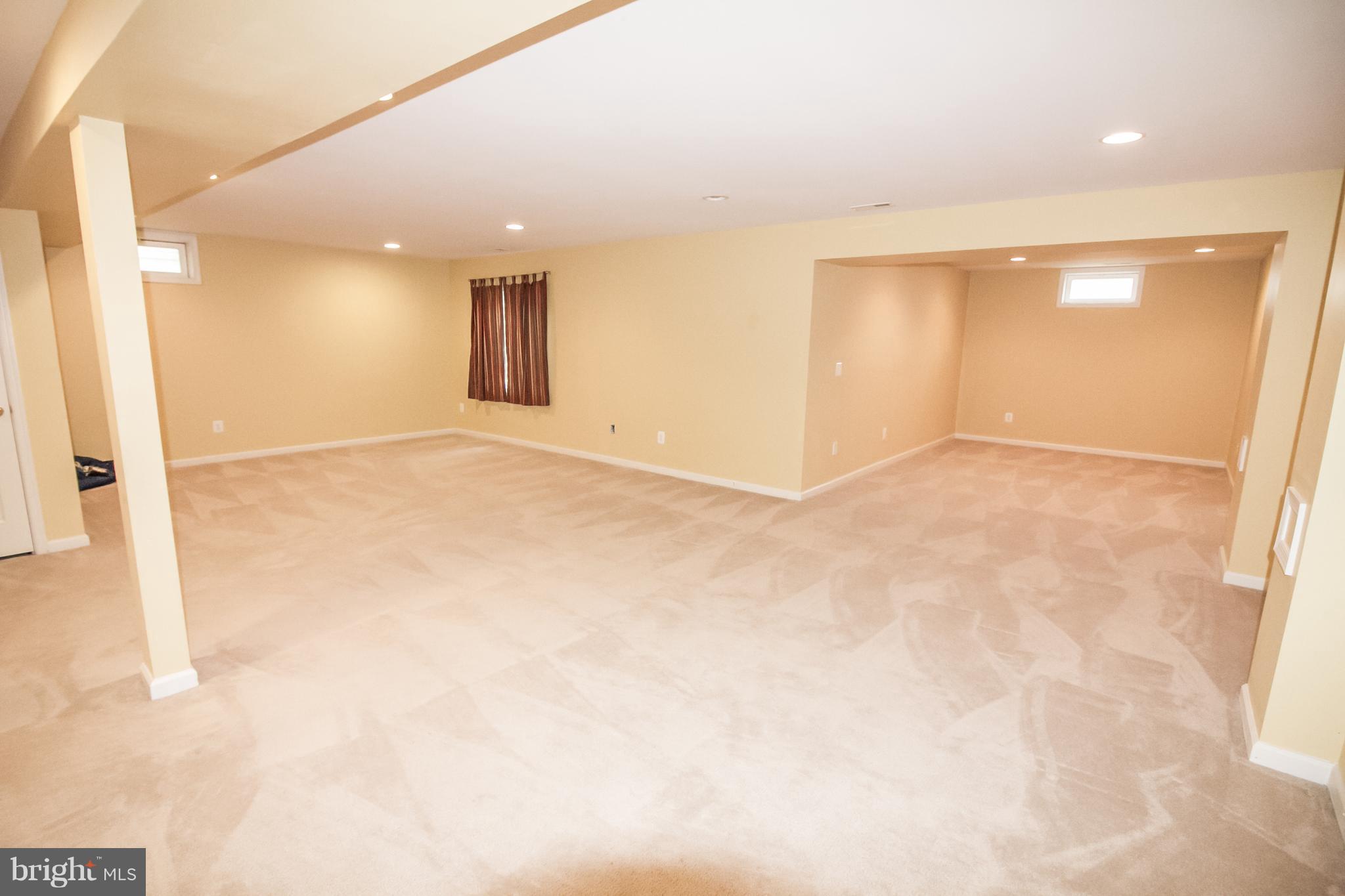 LAKELAND PLACE - Residential