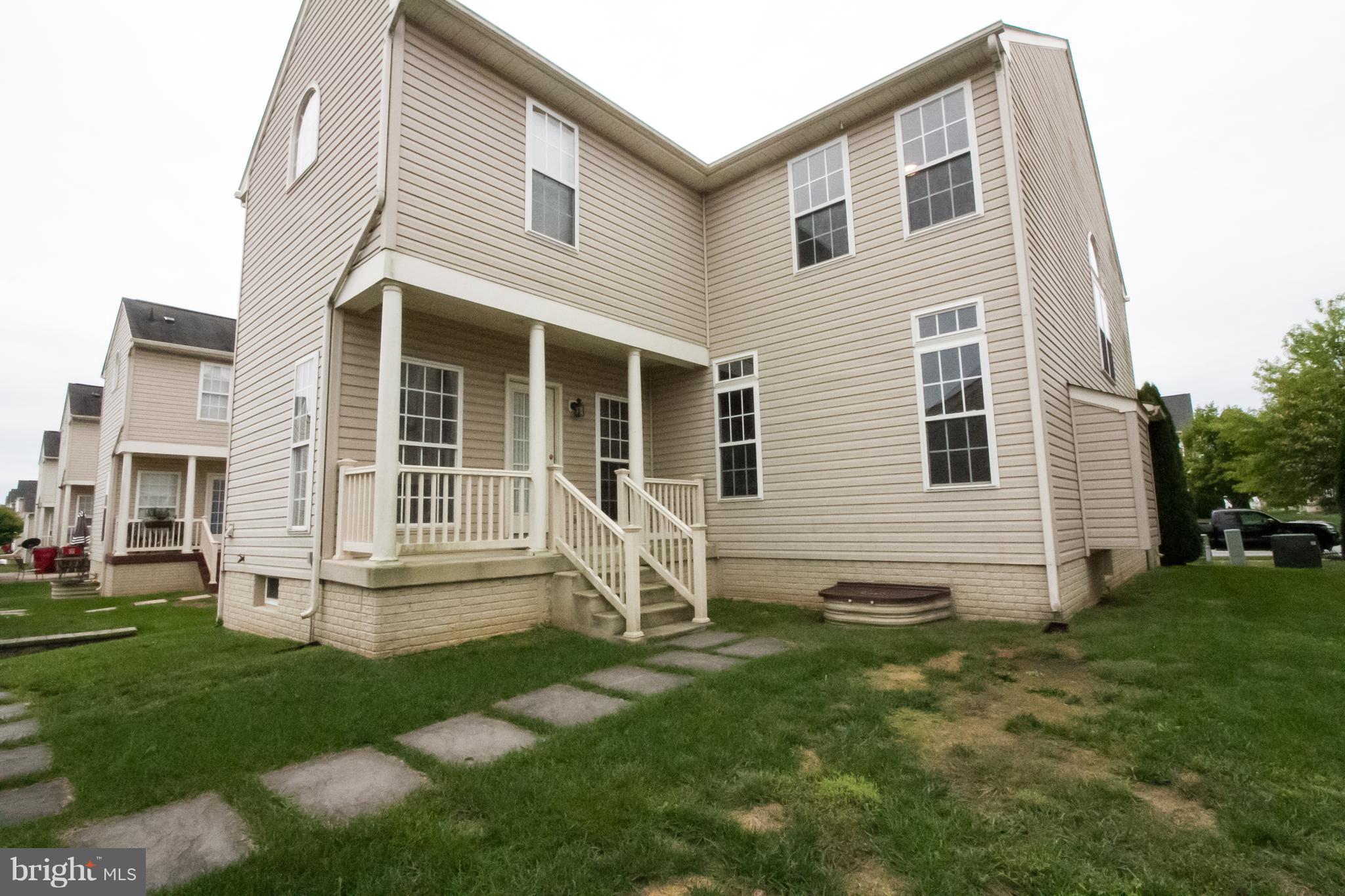 LAKELAND PLACE - Residential