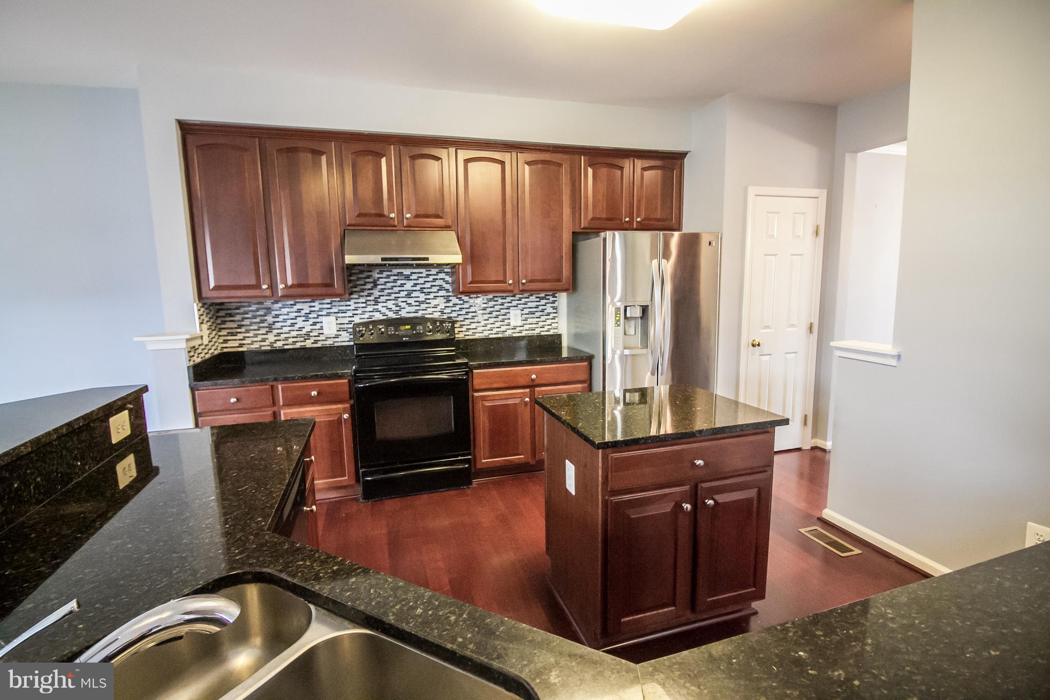 LAKELAND PLACE - Residential