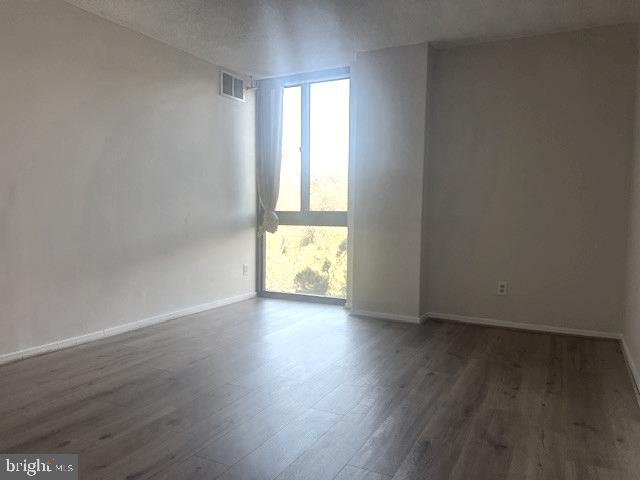 IDYLWOOD TOWERS CONDO - Residential Lease