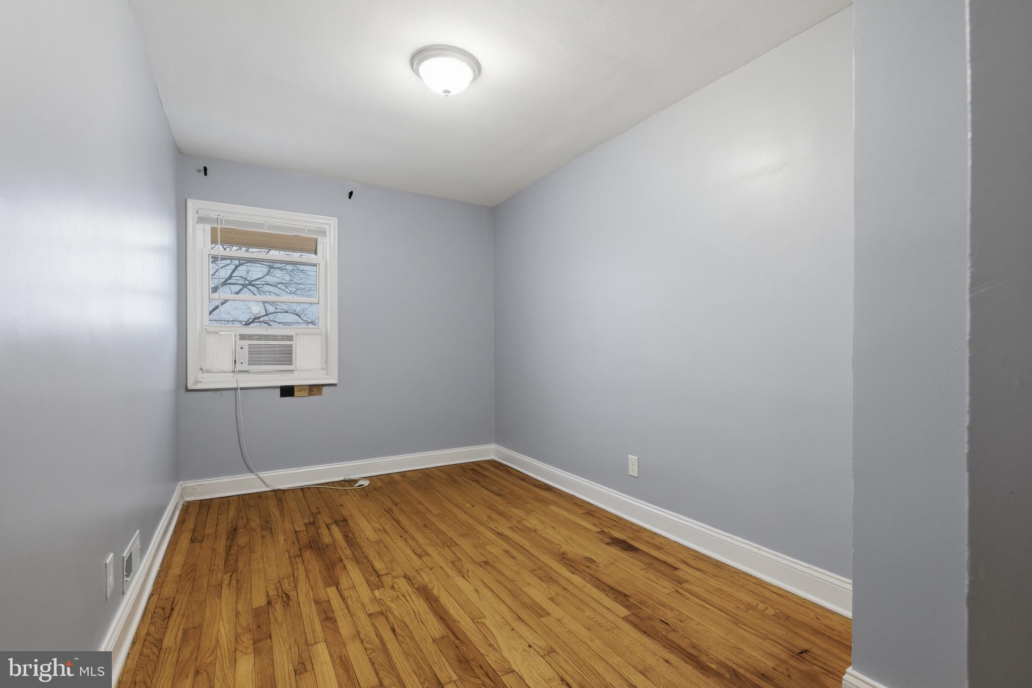 DUNDALK - Residential Lease