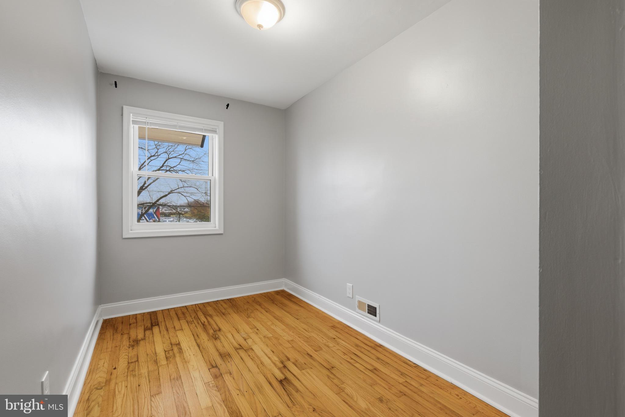 DUNDALK - Residential Lease